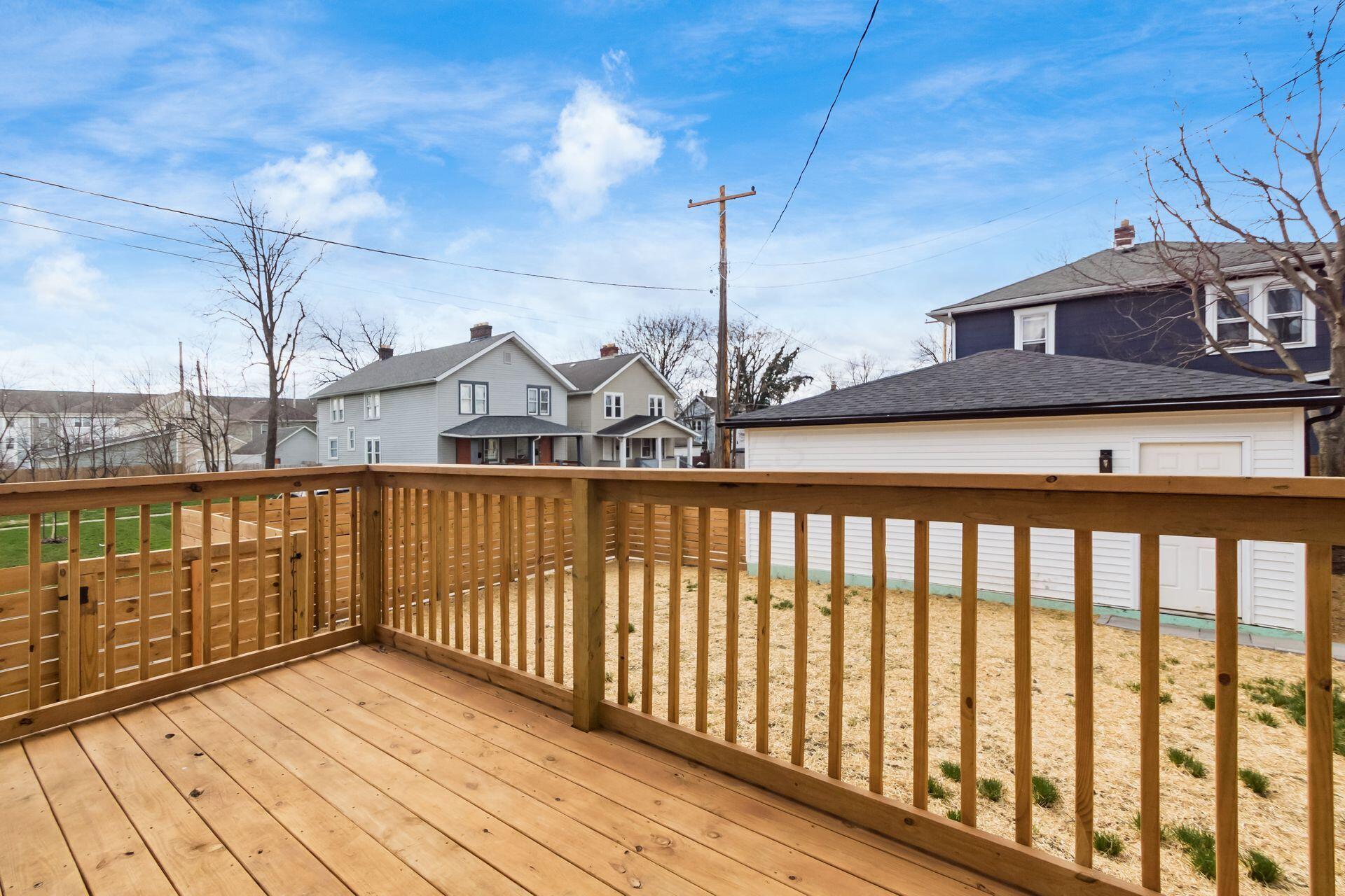 975 Carpenter Street