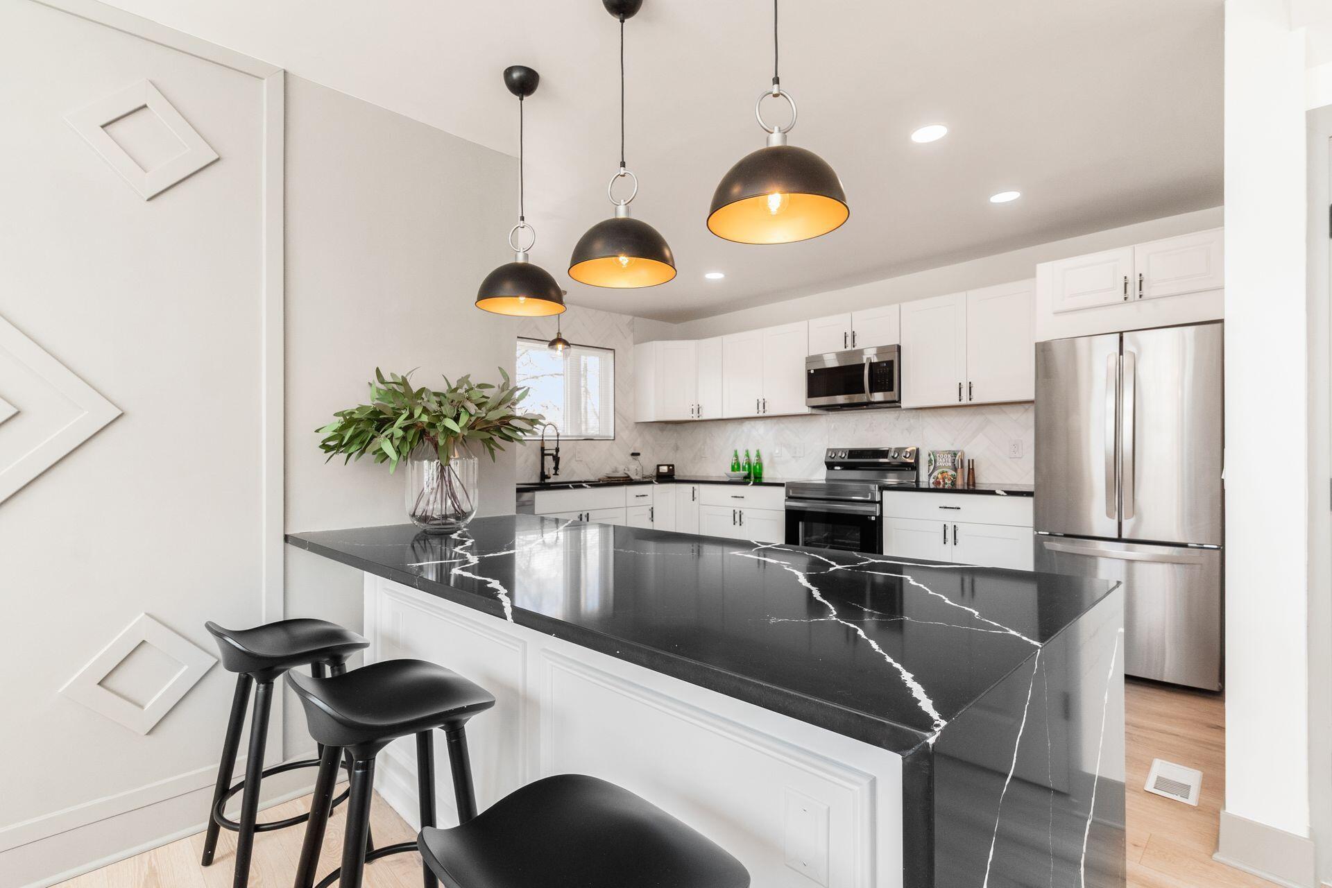 975 Carpenter Street