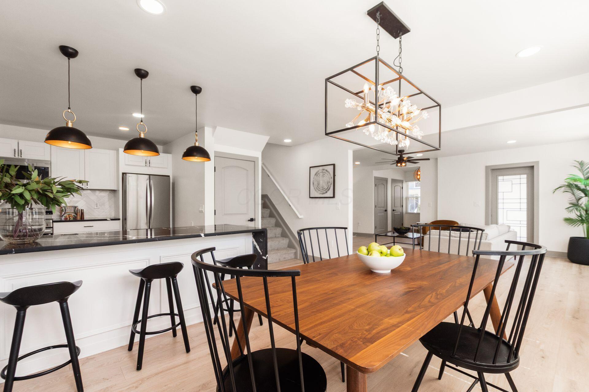 975 Carpenter Street