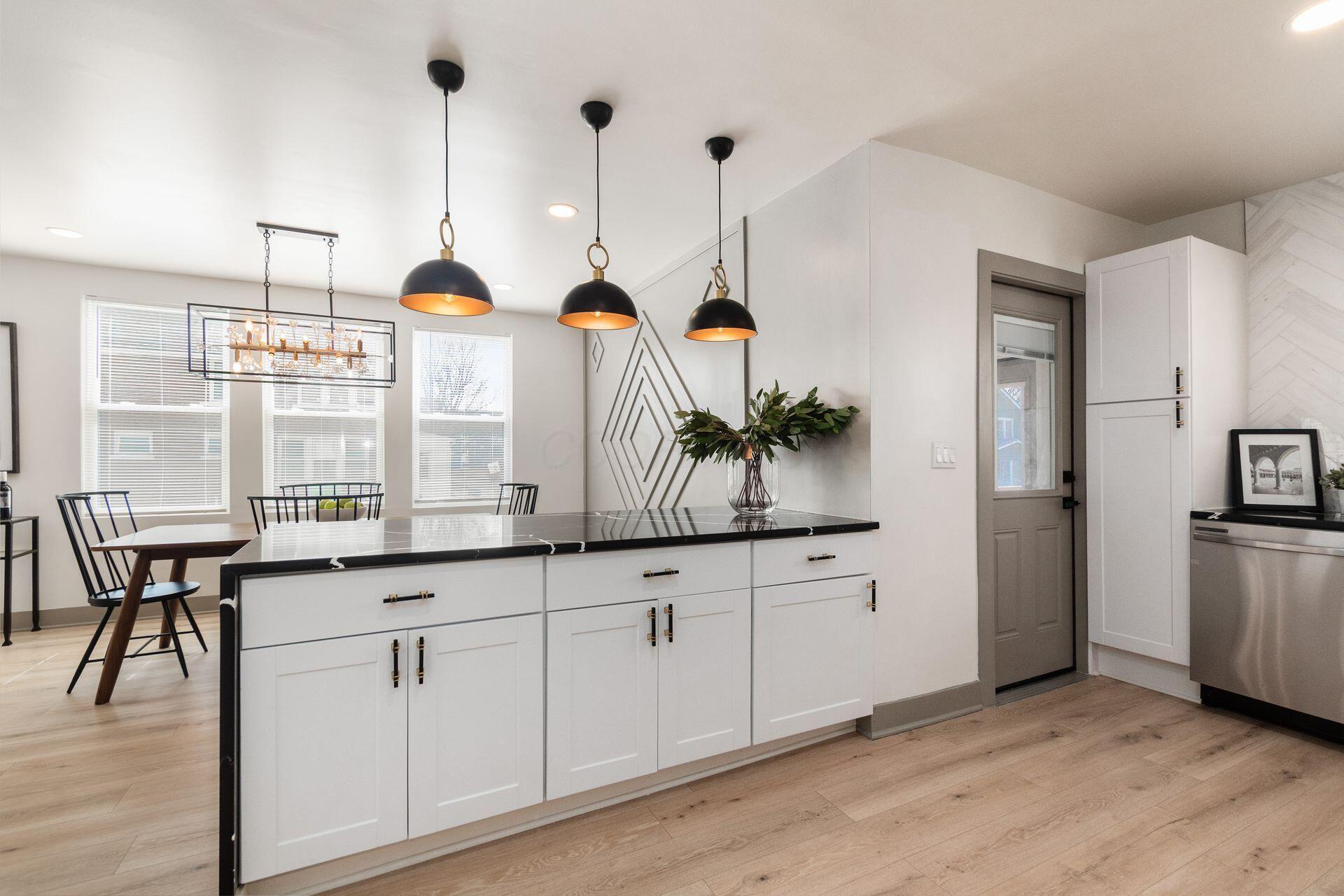 975 Carpenter Street