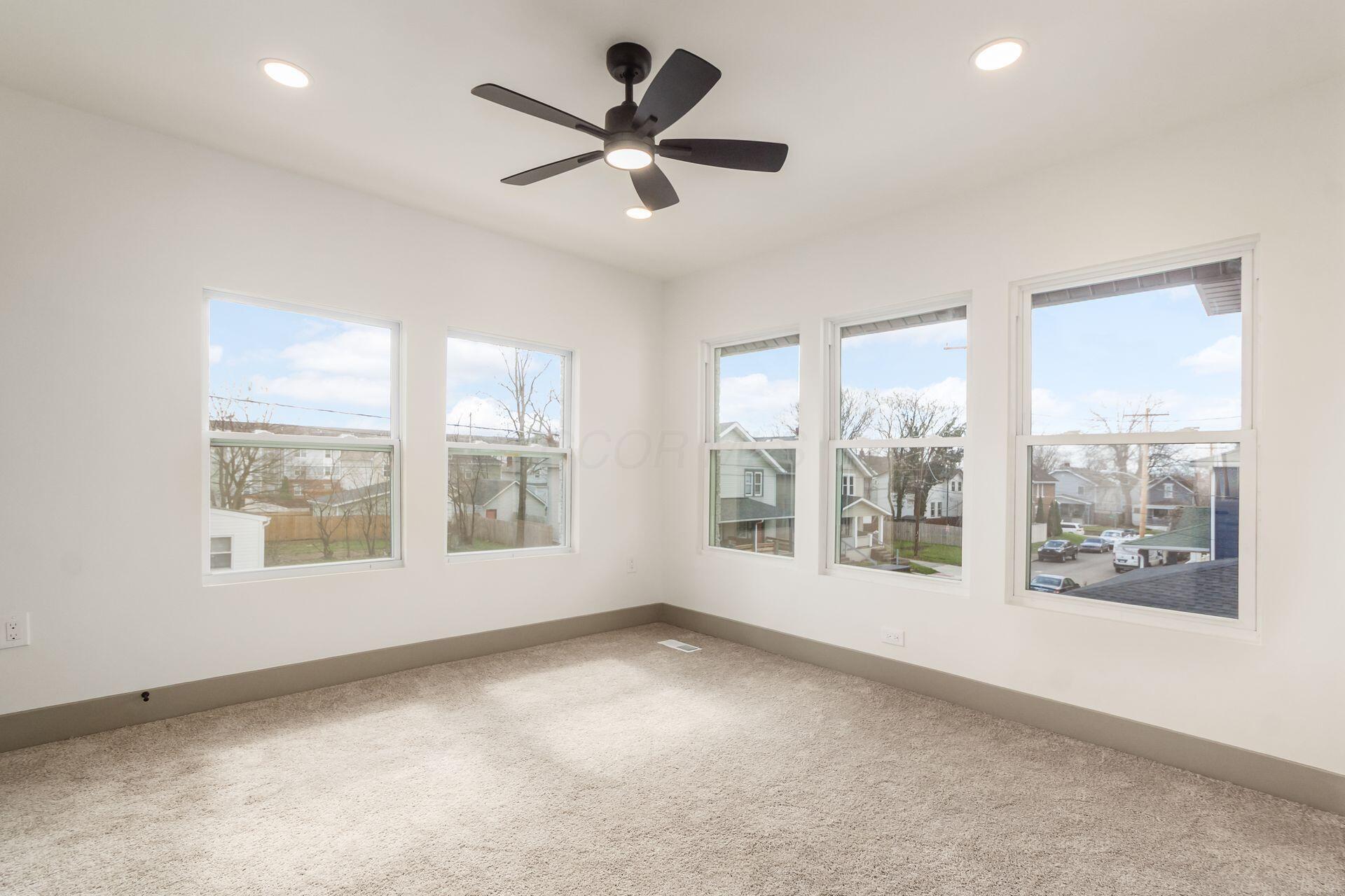 975 Carpenter Street