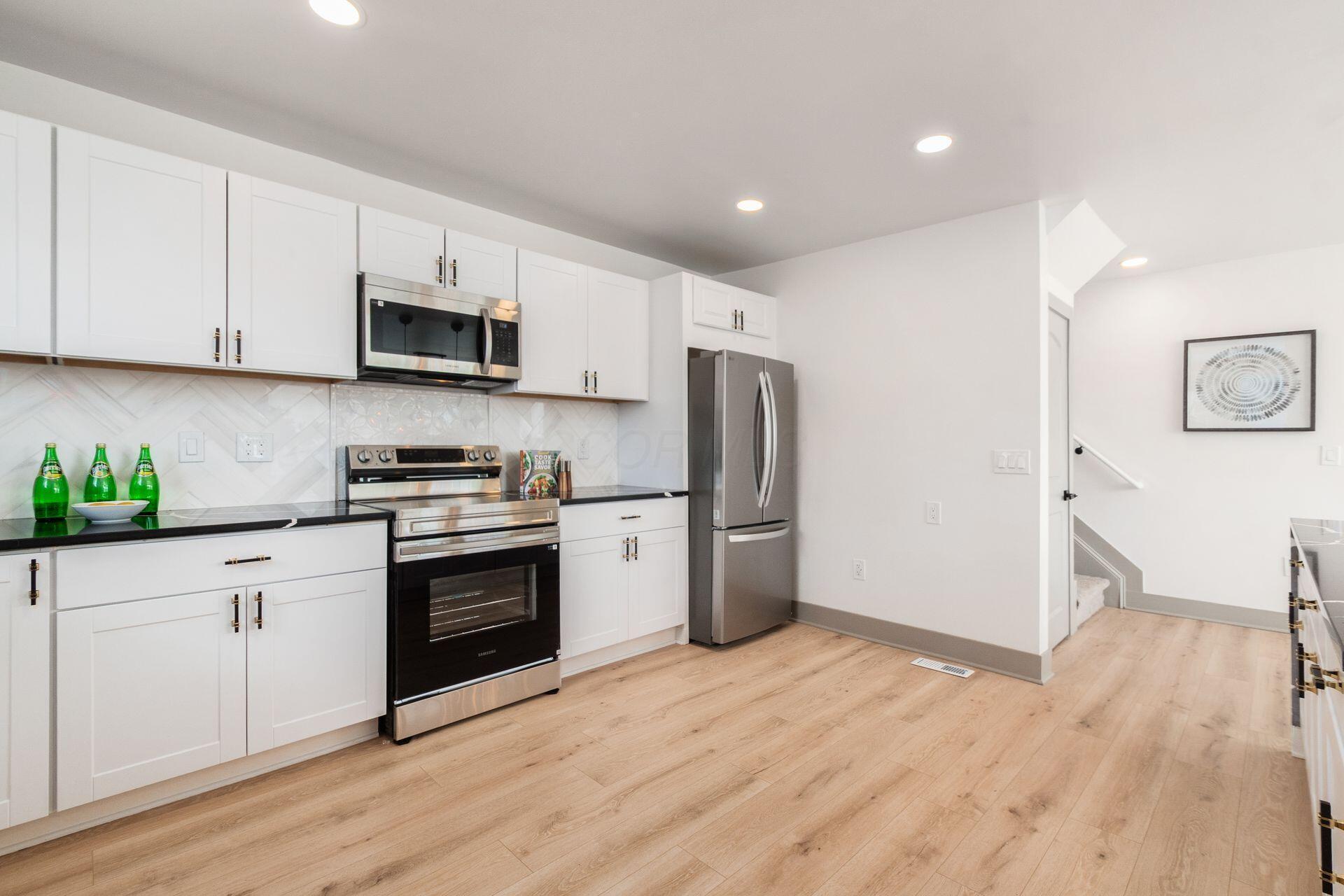 975 Carpenter Street