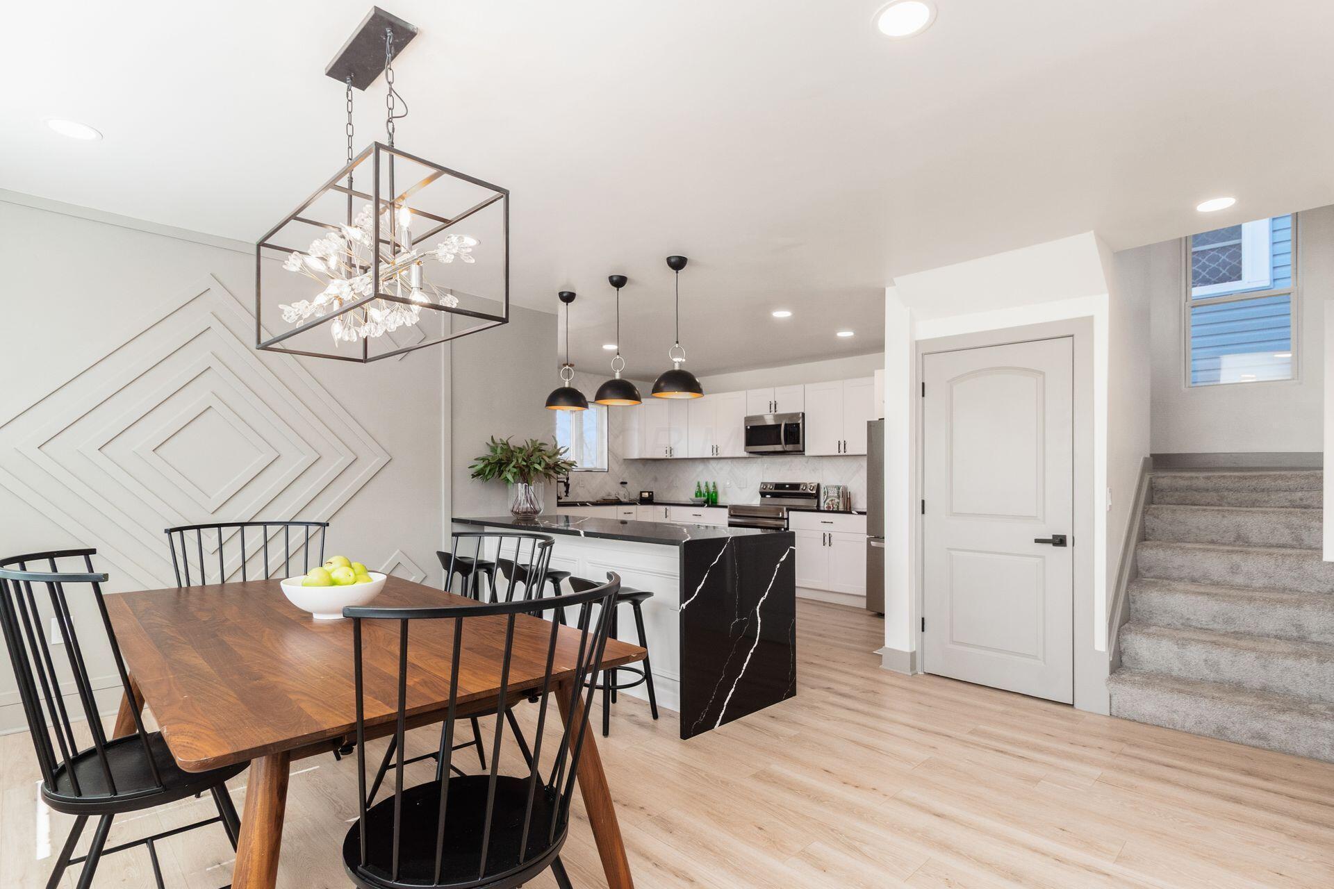 975 Carpenter Street