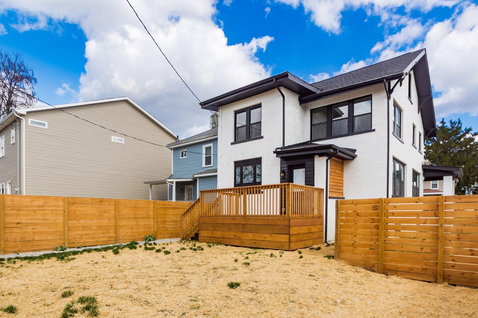 975 Carpenter Street