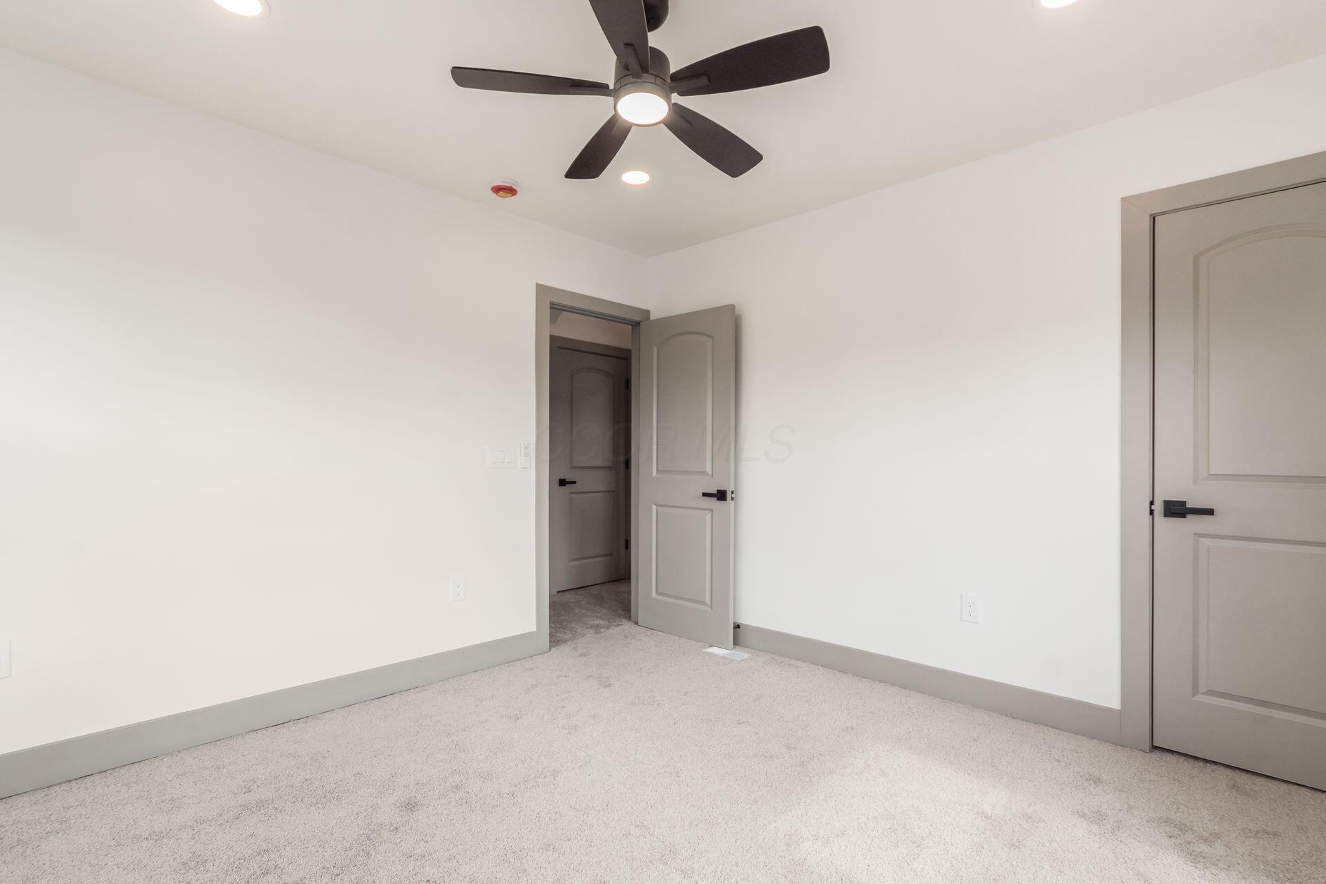 975 Carpenter Street