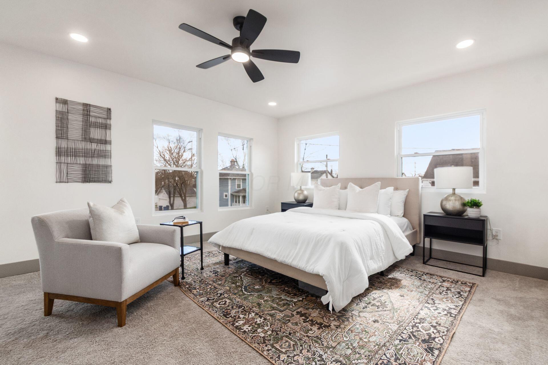 975 Carpenter Street