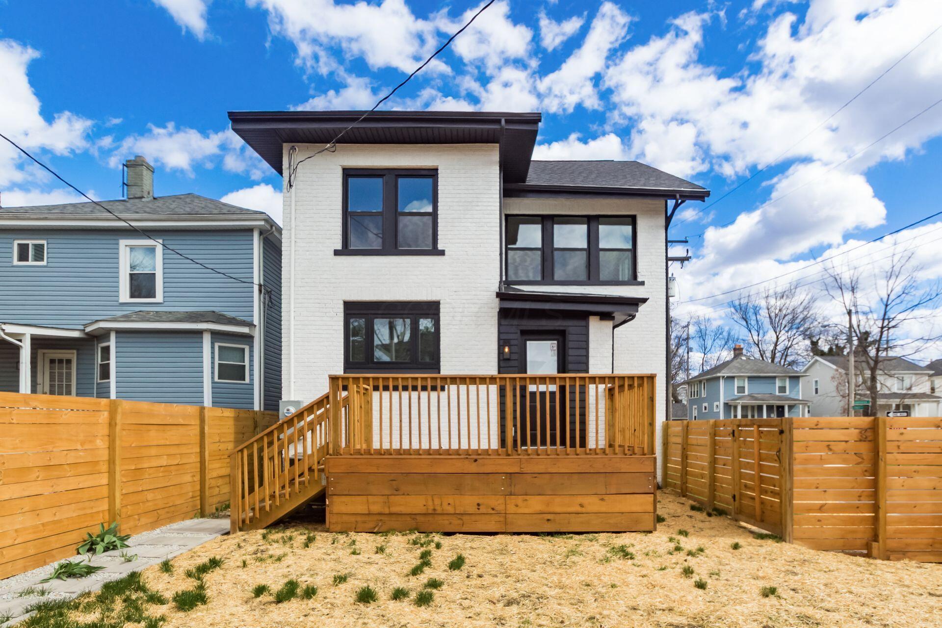 975 Carpenter Street