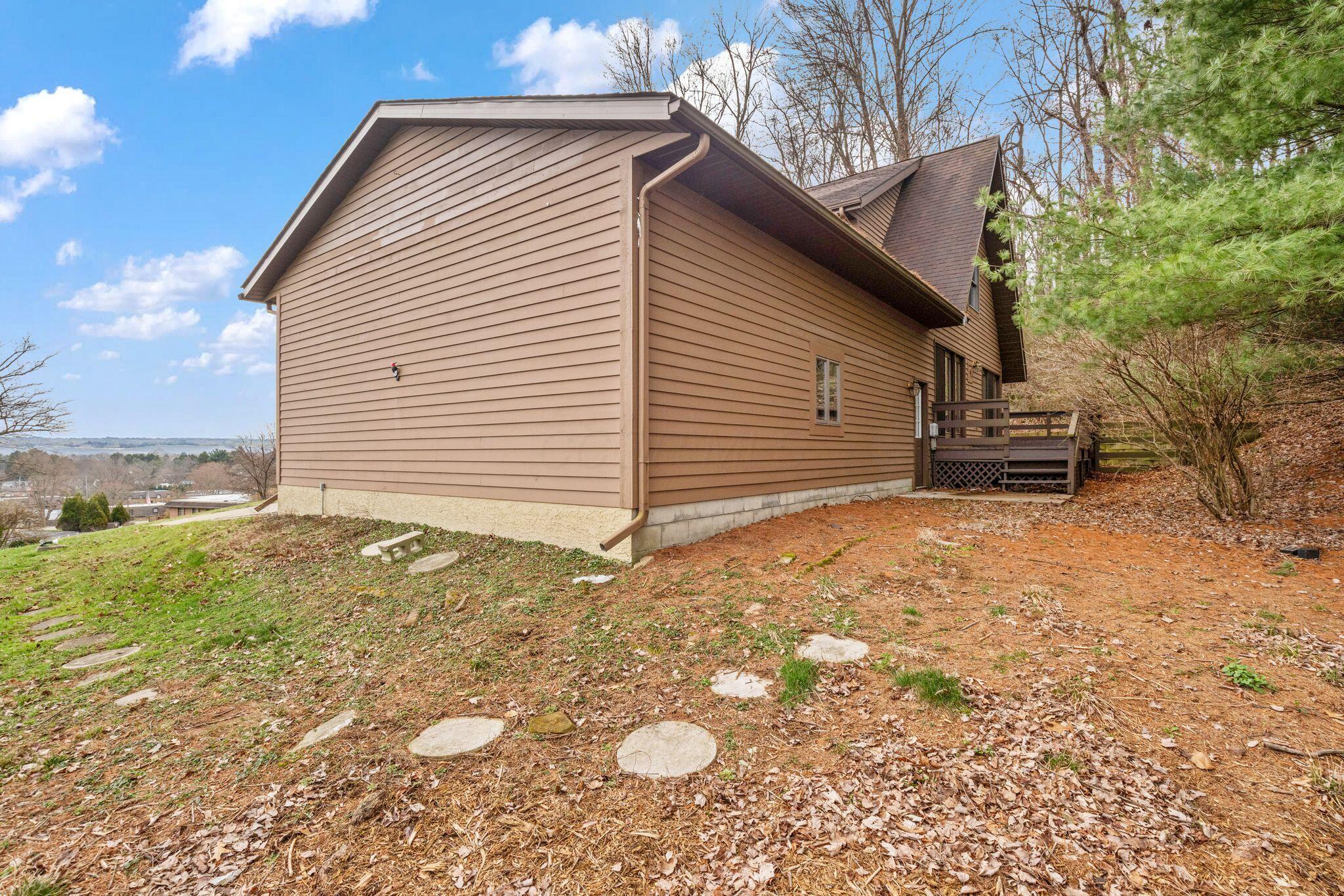 1445 Londondale