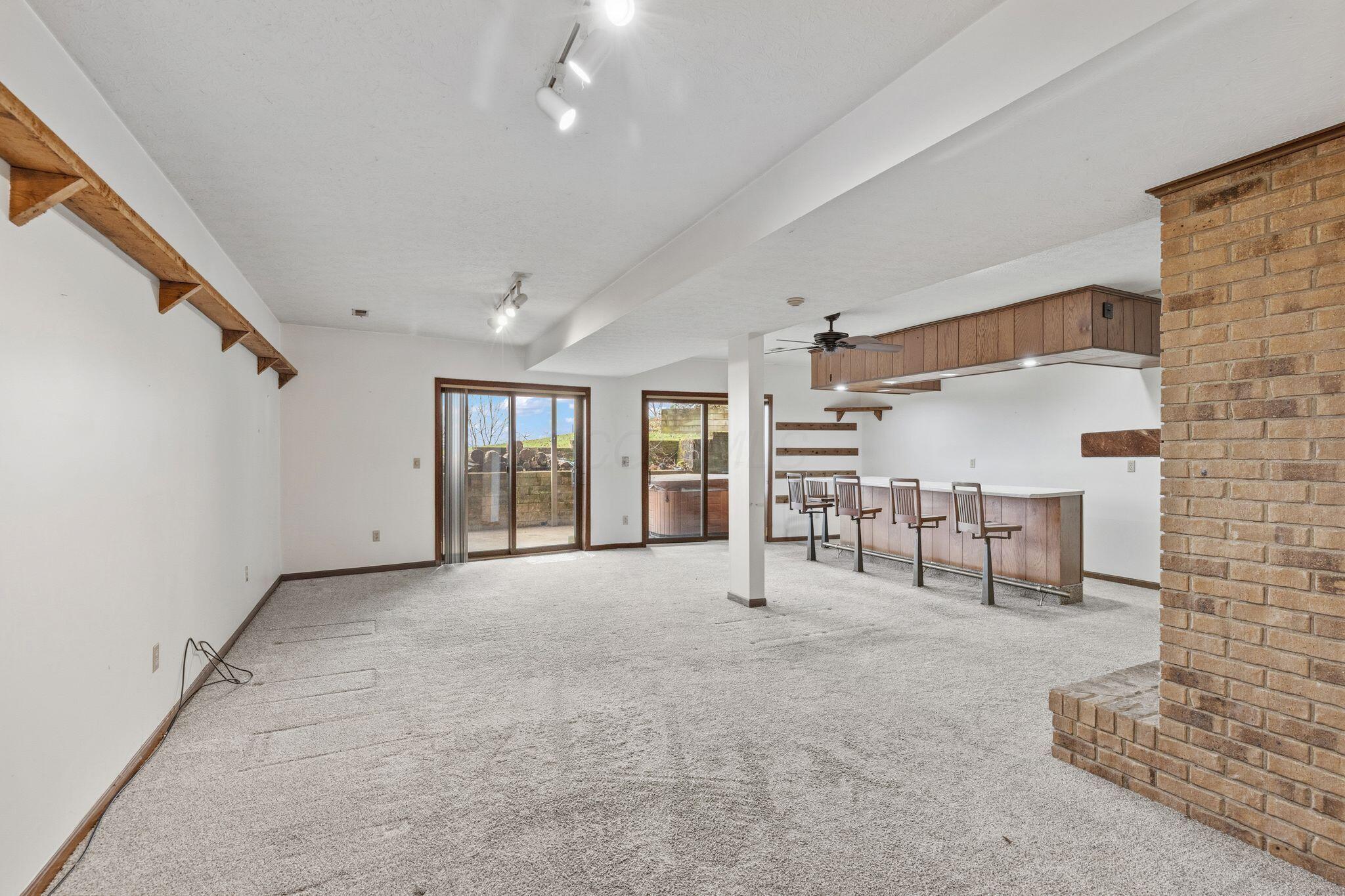1445 Londondale