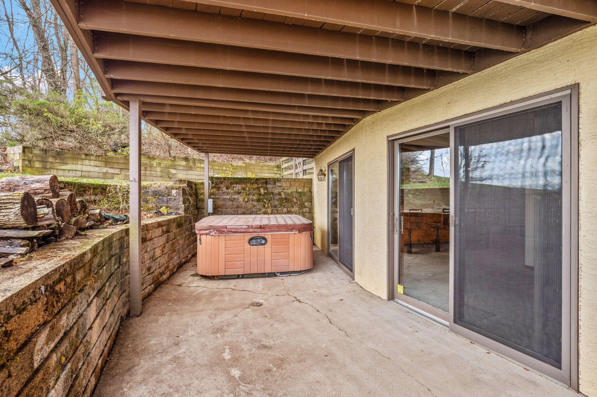 1445 Londondale