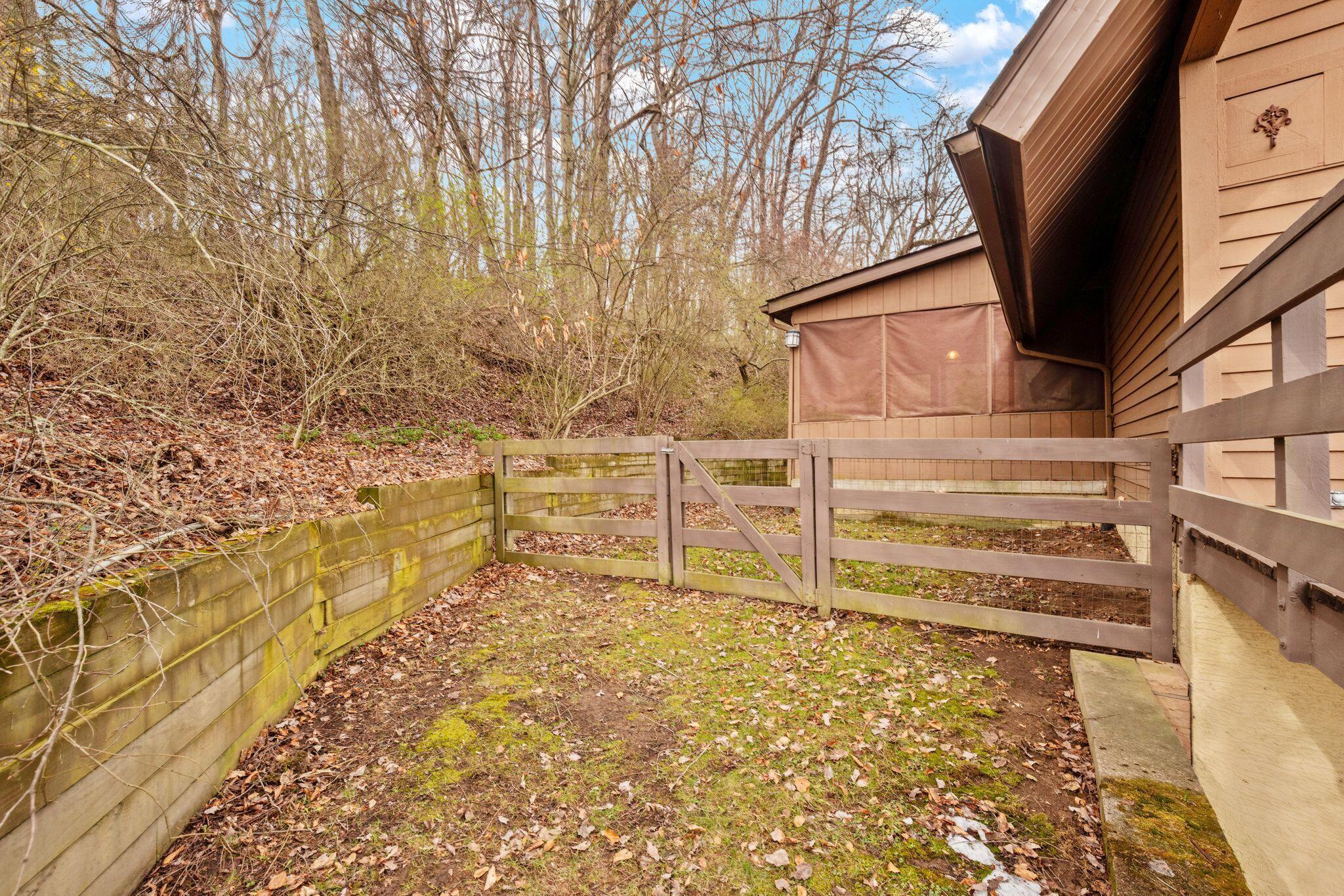 1445 Londondale