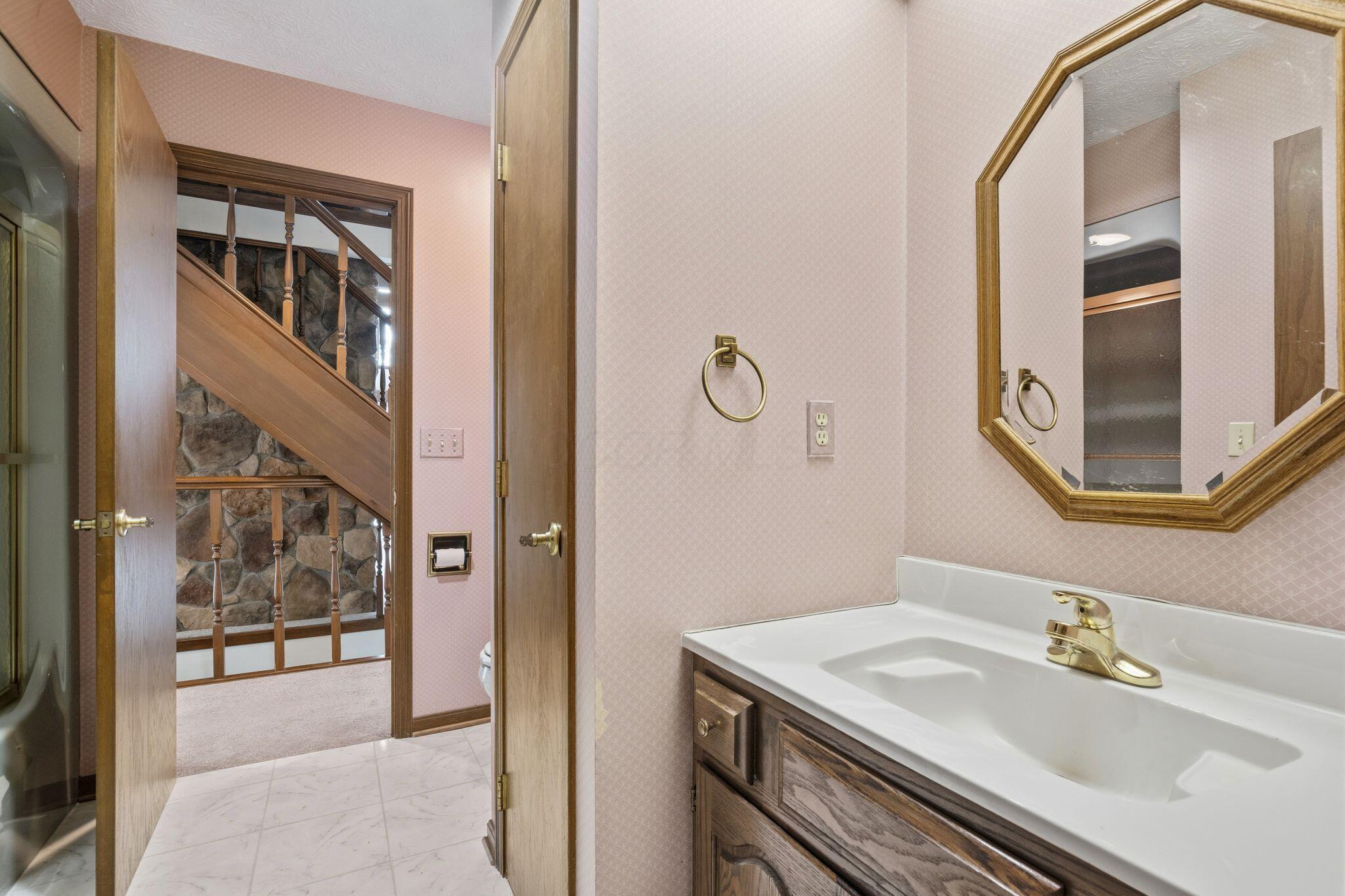 1445 Londondale