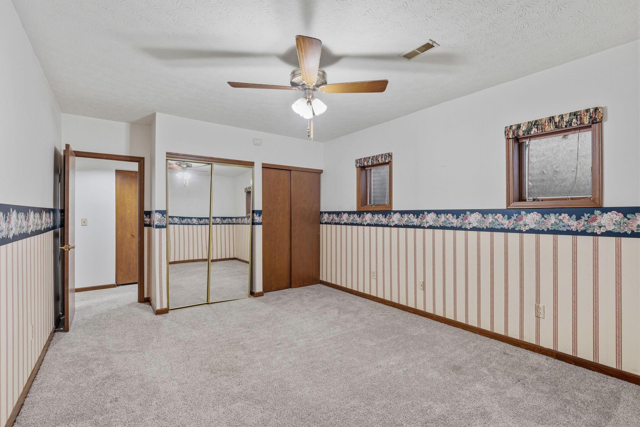 1445 Londondale