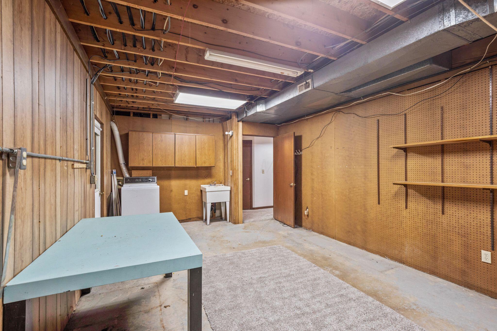 1445 Londondale
