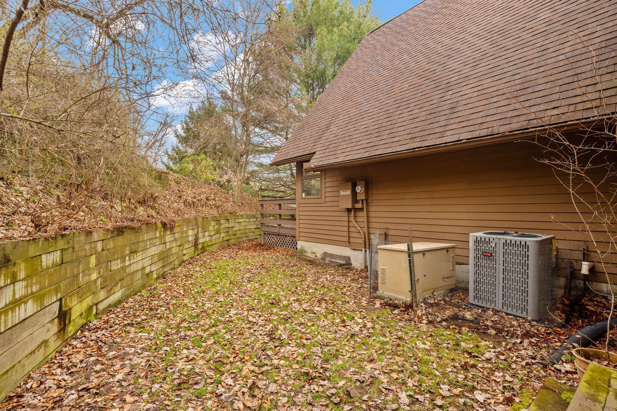 1445 Londondale