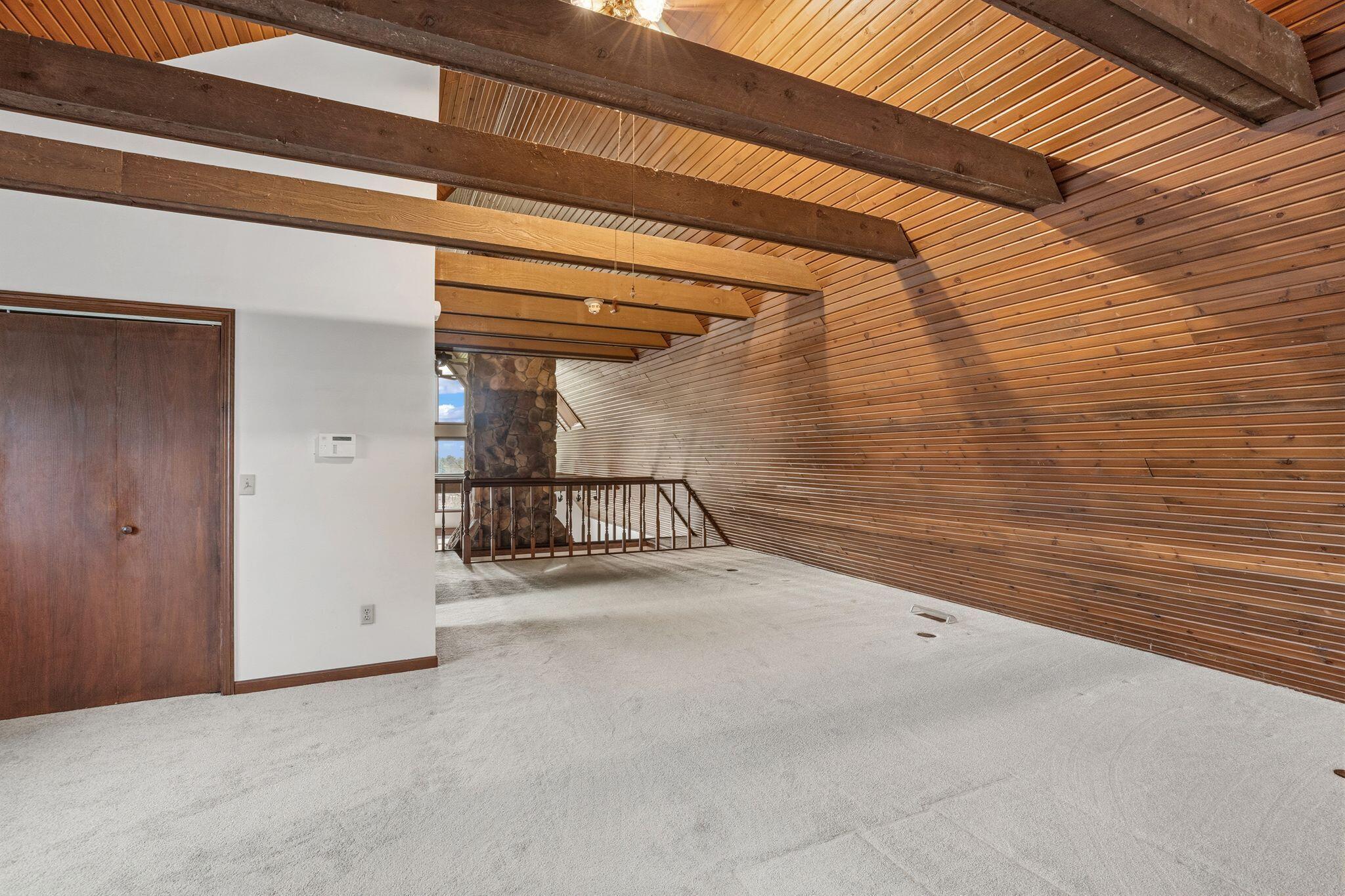 1445 Londondale