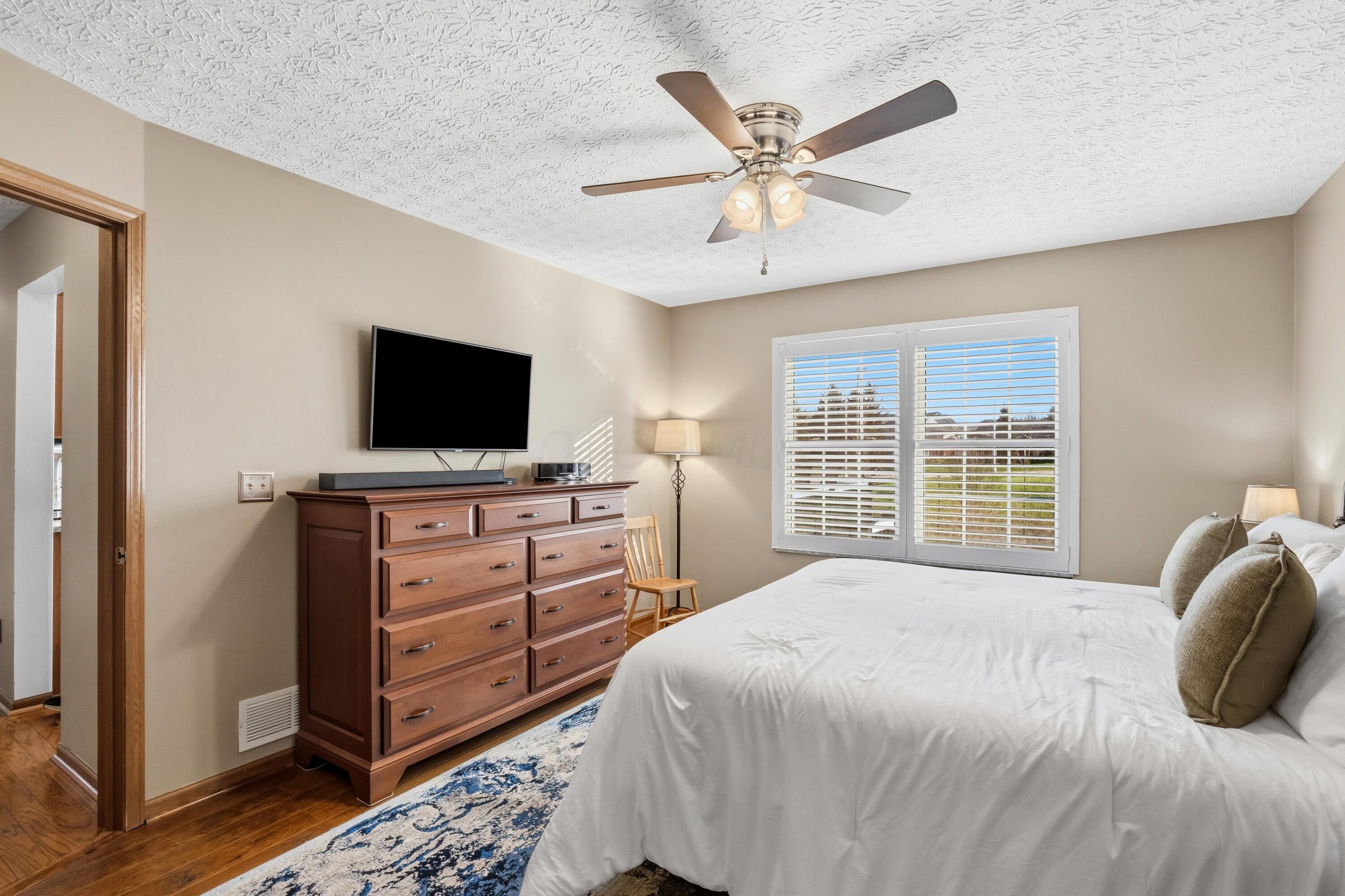 8240 Worthington Crossing Drive