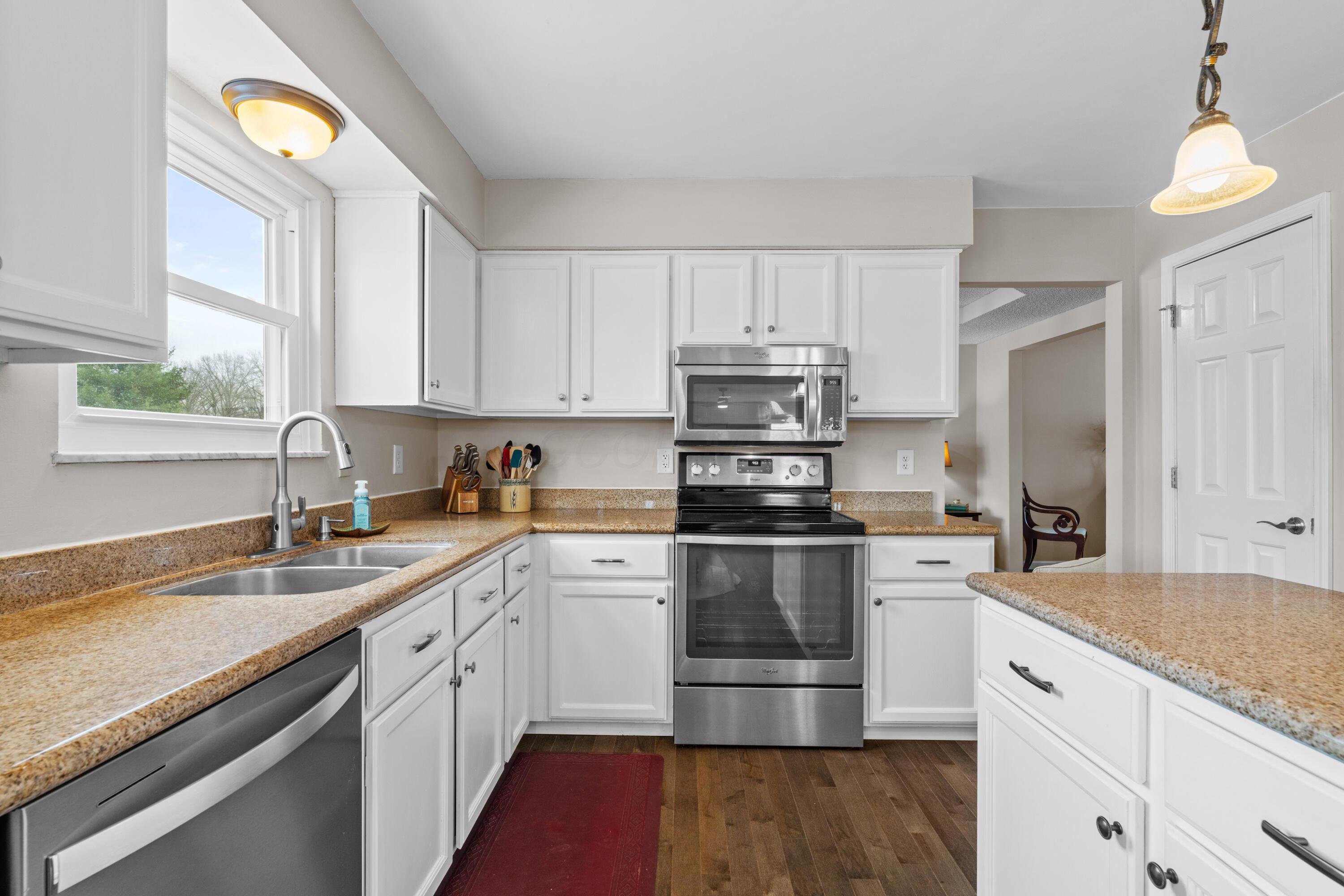 498 Beaverbrook Drive