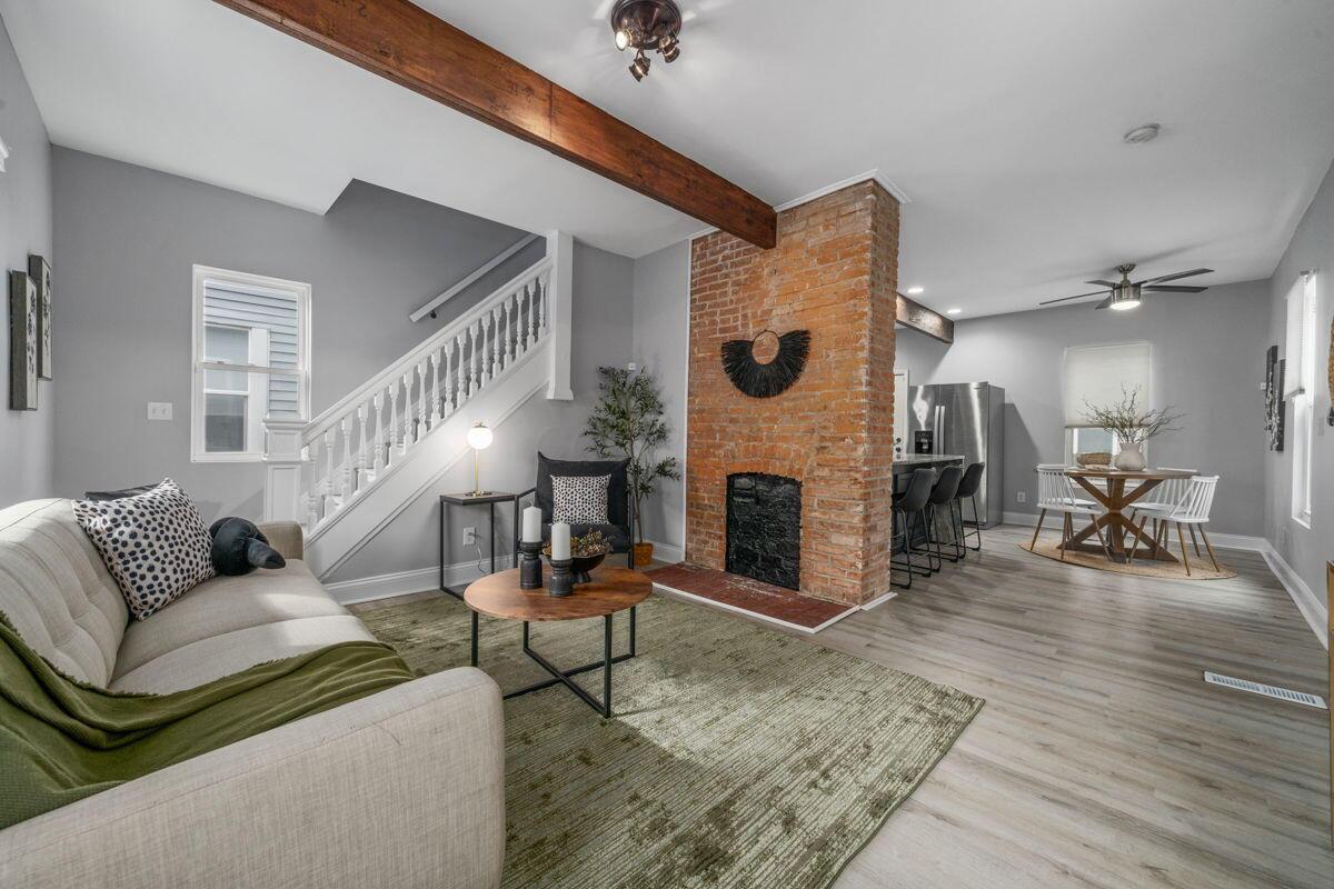 439 Oakwood Avenue