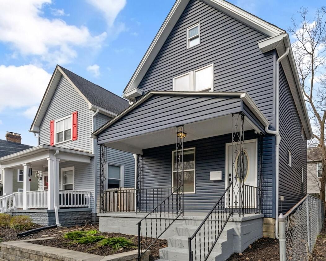 439 Oakwood Avenue