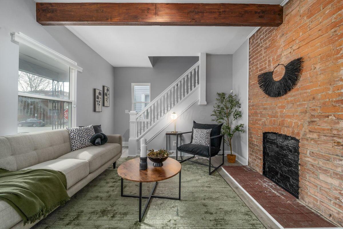 439 Oakwood Avenue
