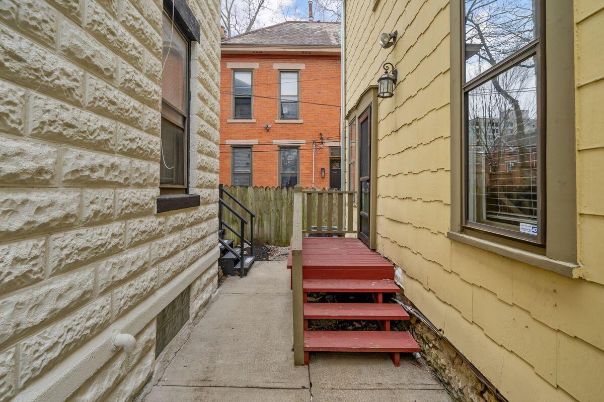 783 Kerr Street