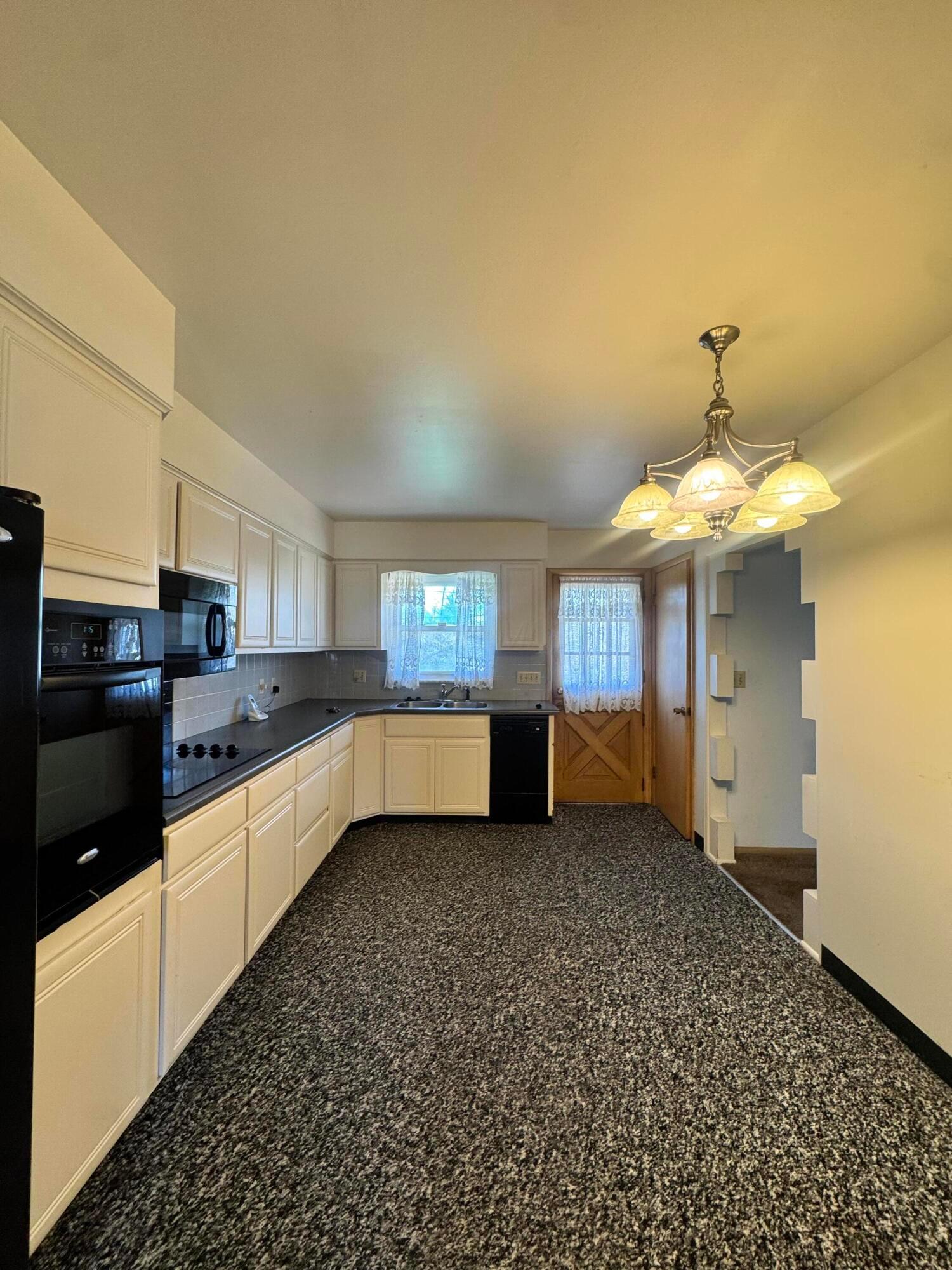 1685 Alcoy Drive