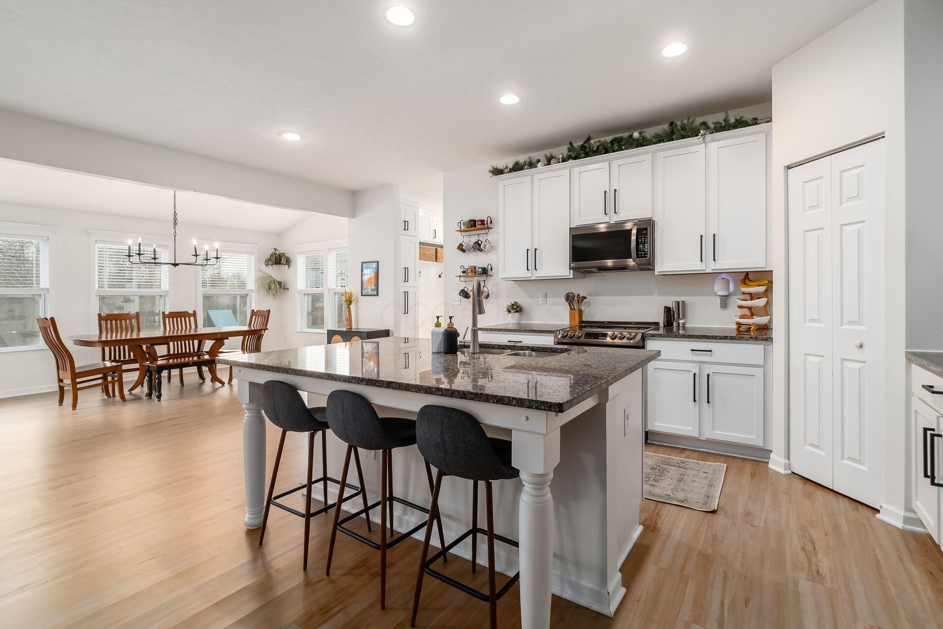 4077 Topsail Drive