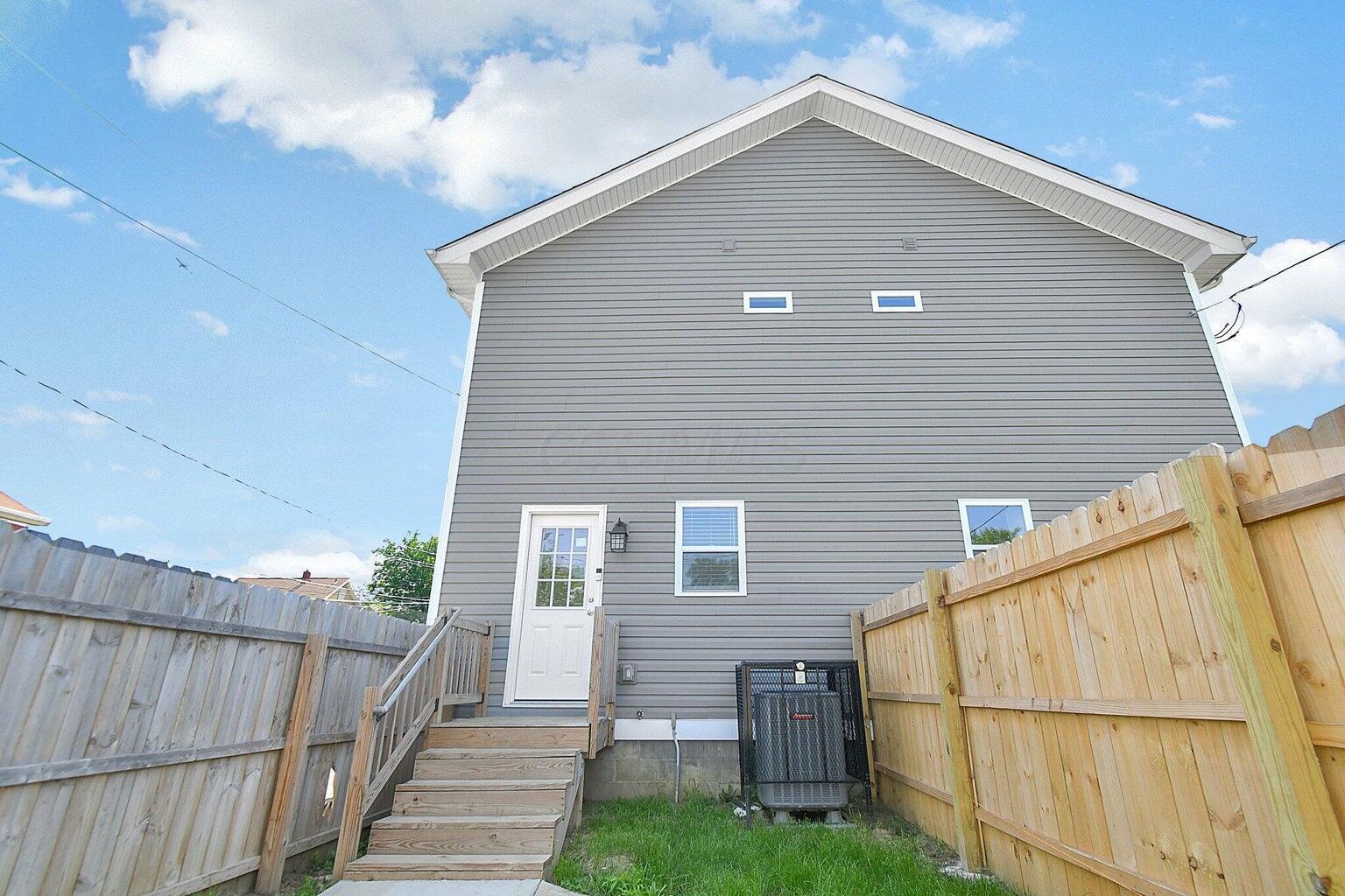 1195-1197 Sidney Street