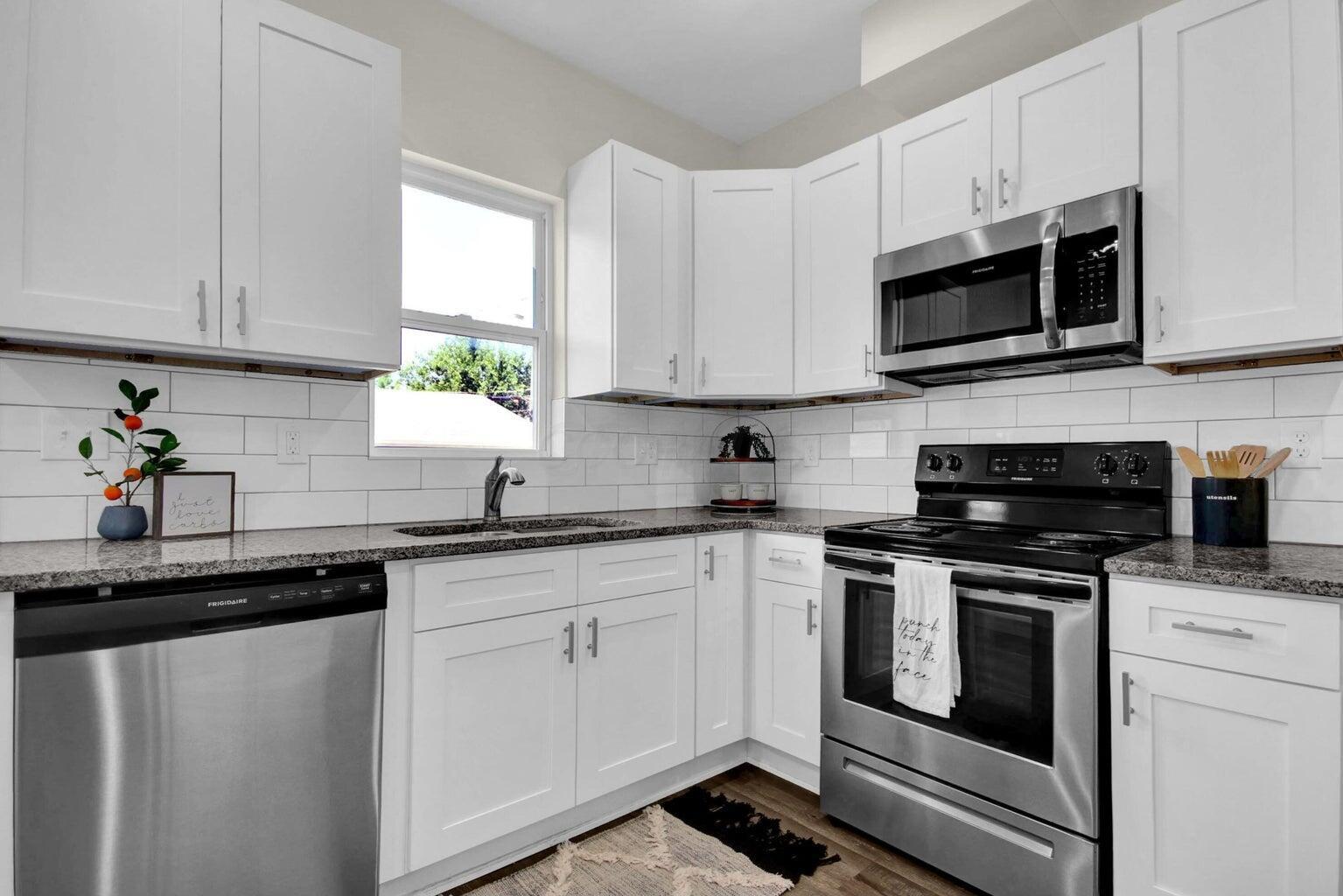 1195-1197 Sidney Street