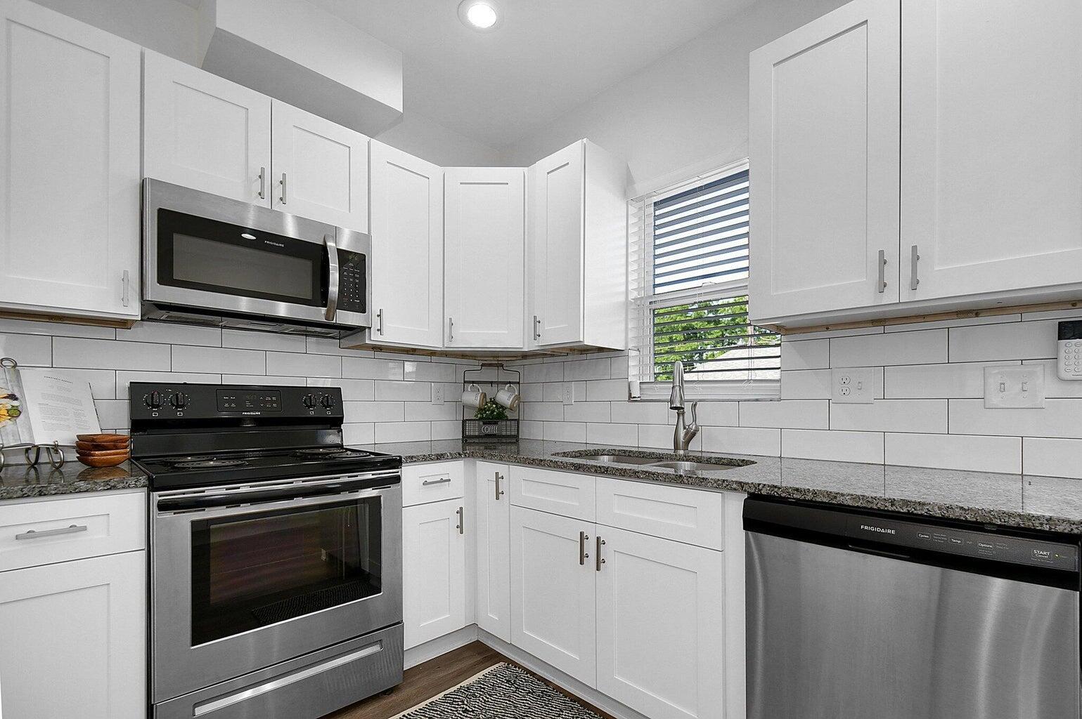 1195-1197 Sidney Street