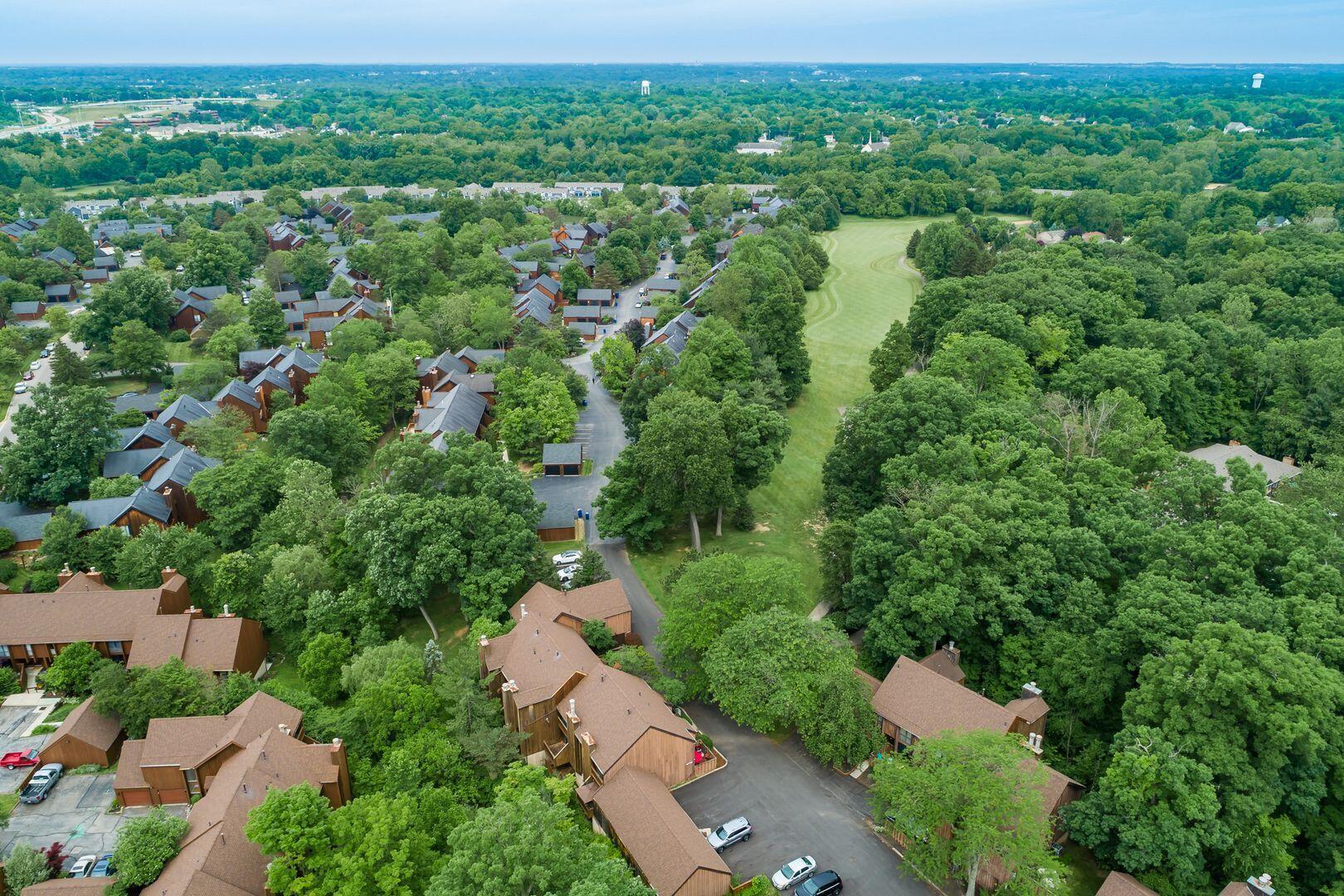 4828 Crazy Horse Lane, 2