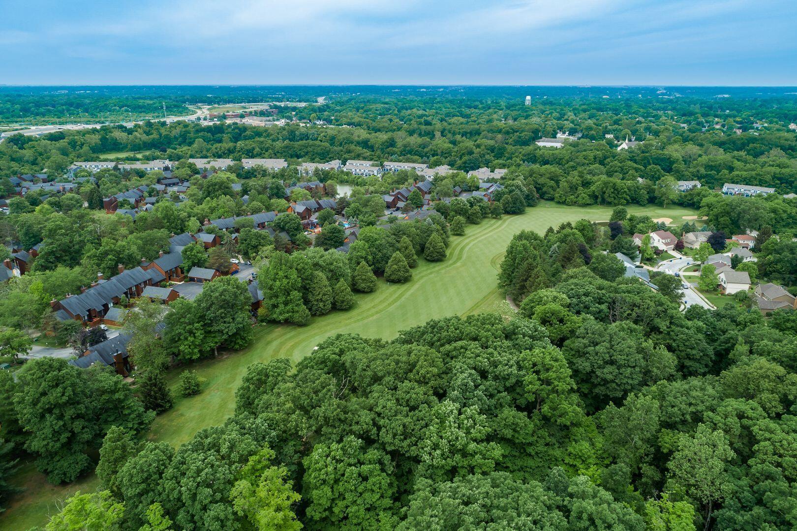 4828 Crazy Horse Lane, 2