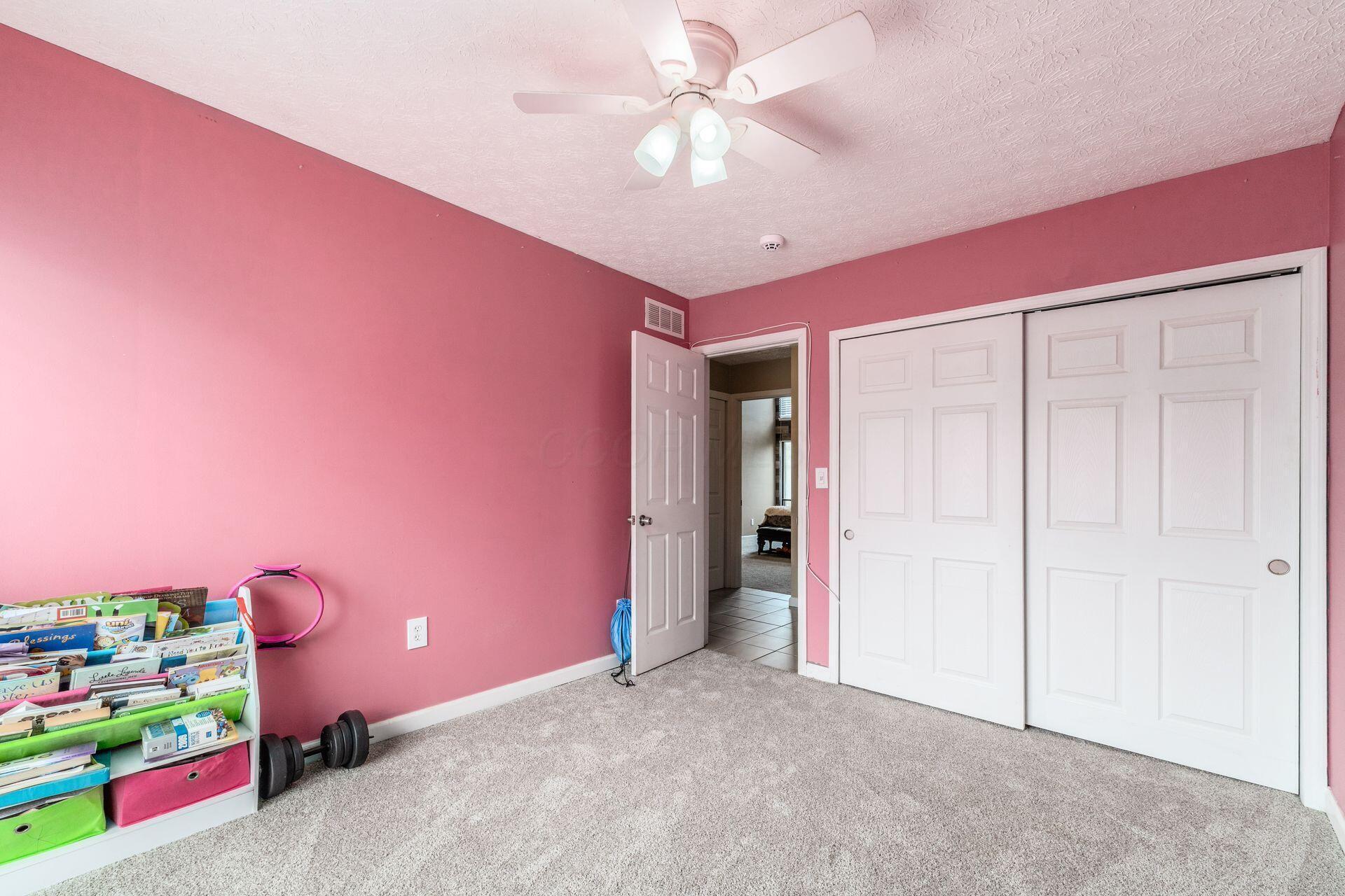 4828 Crazy Horse Lane, 2