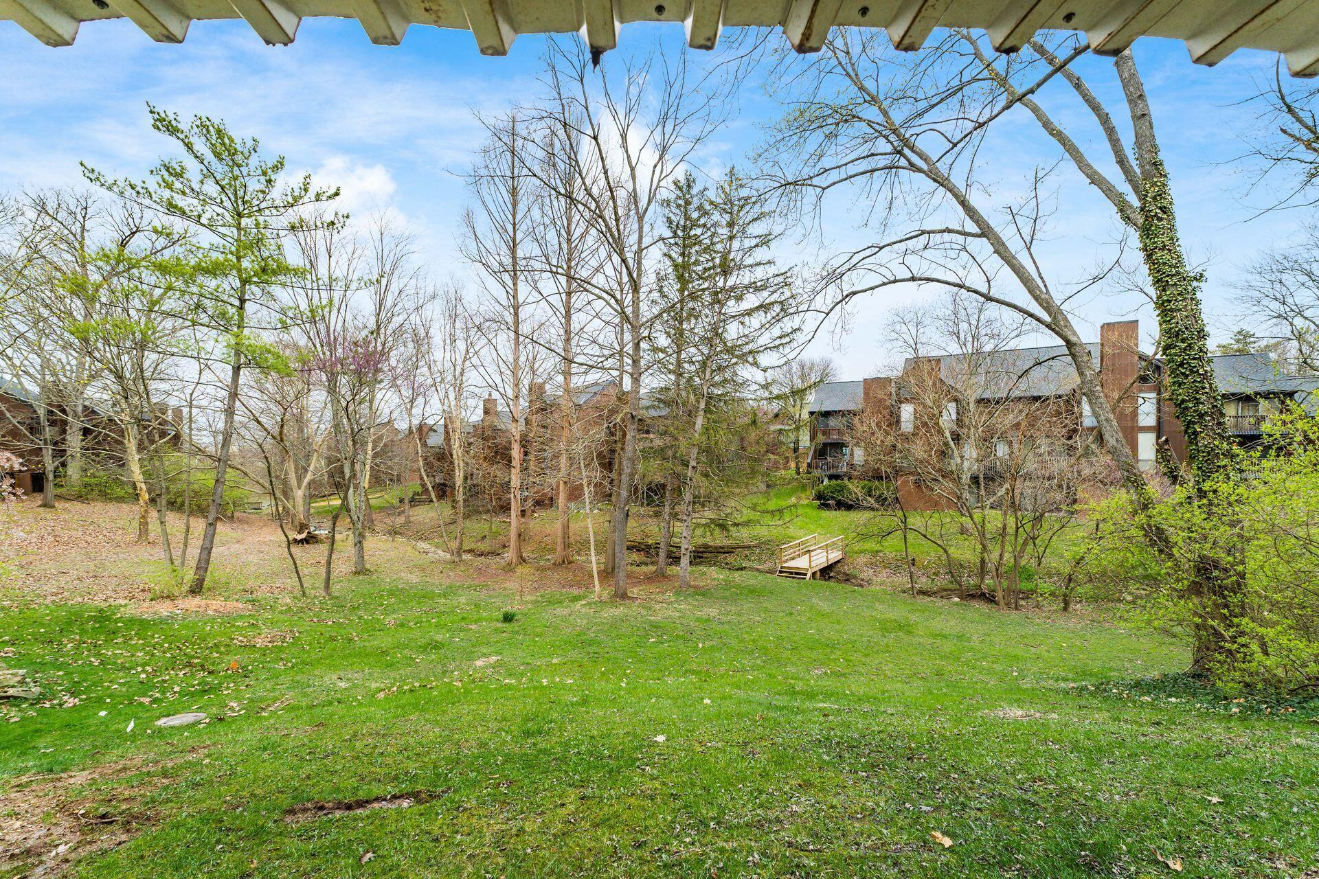 4828 Crazy Horse Lane, 2