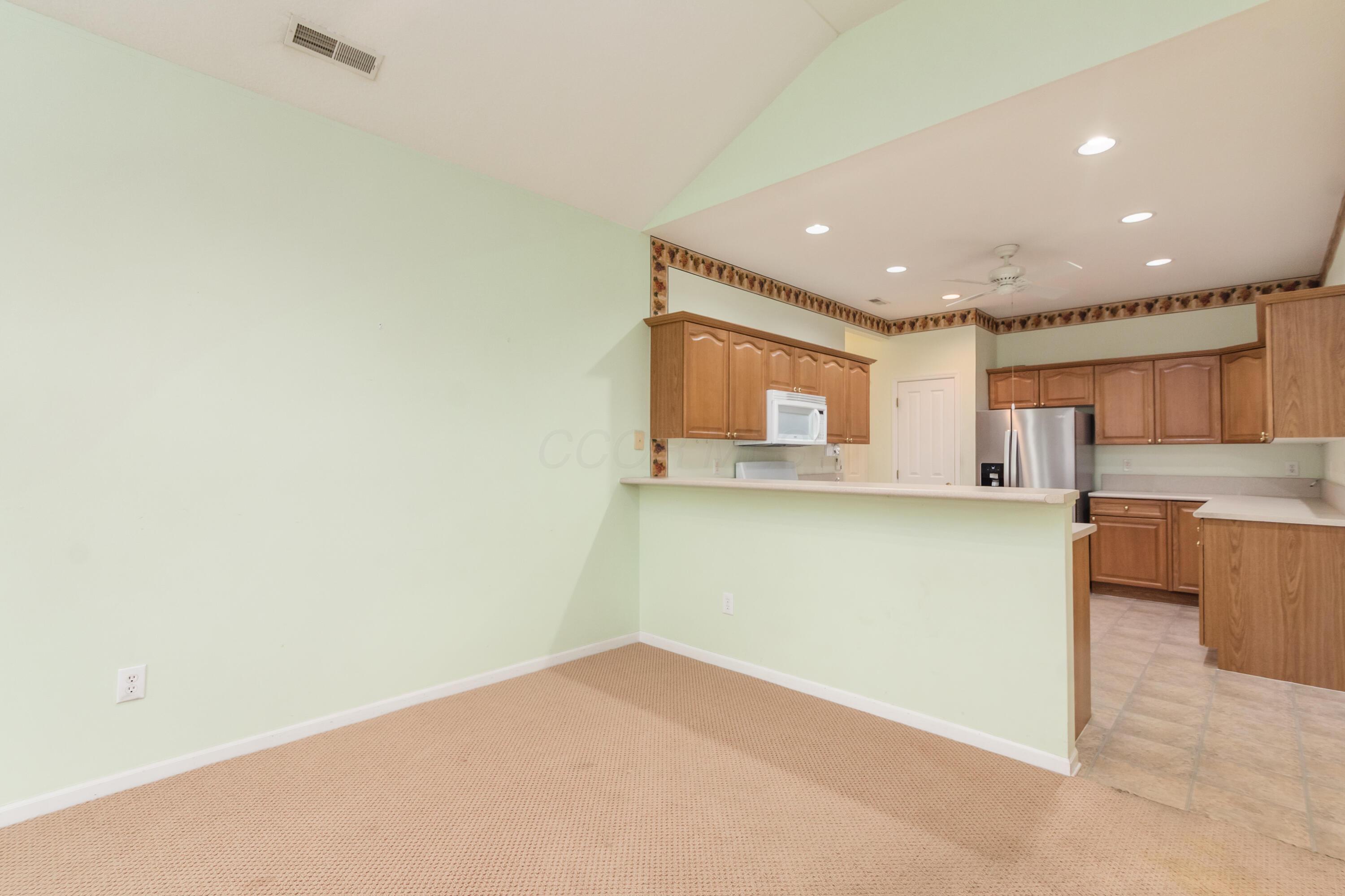 7585 Red Maple Place