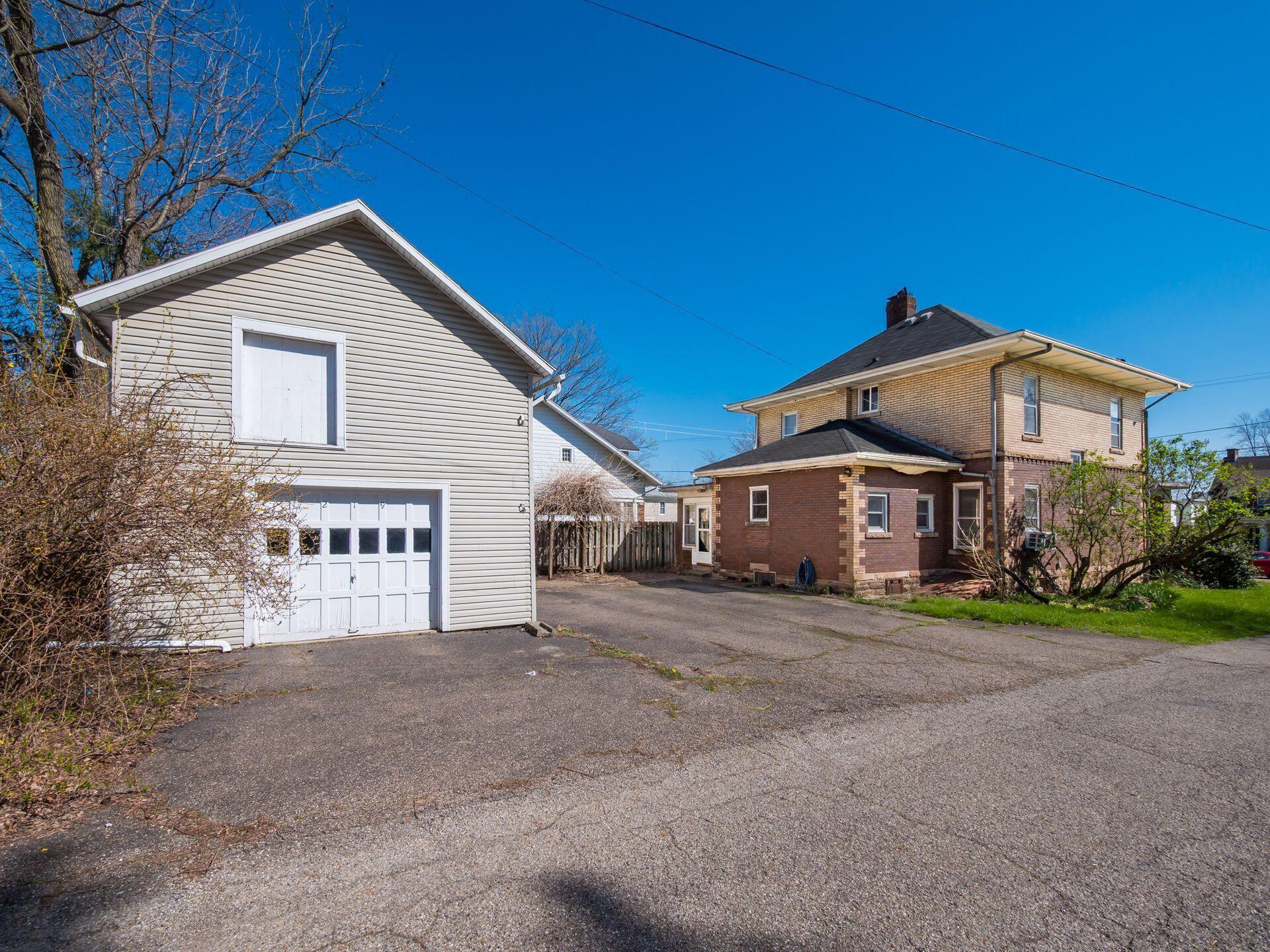 219 Coshocton Avenue