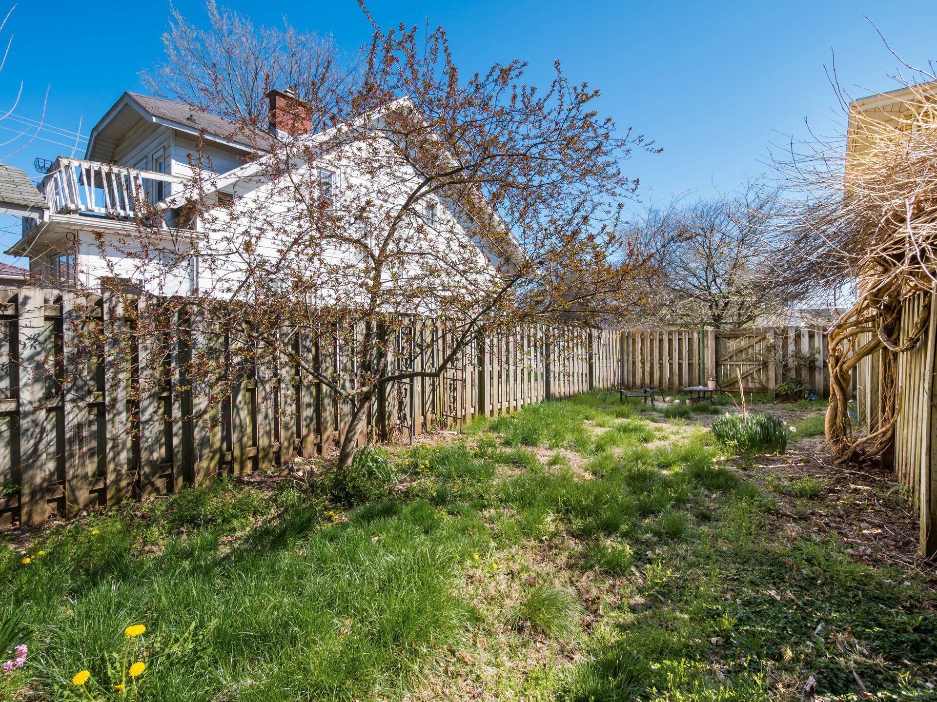 219 Coshocton Avenue