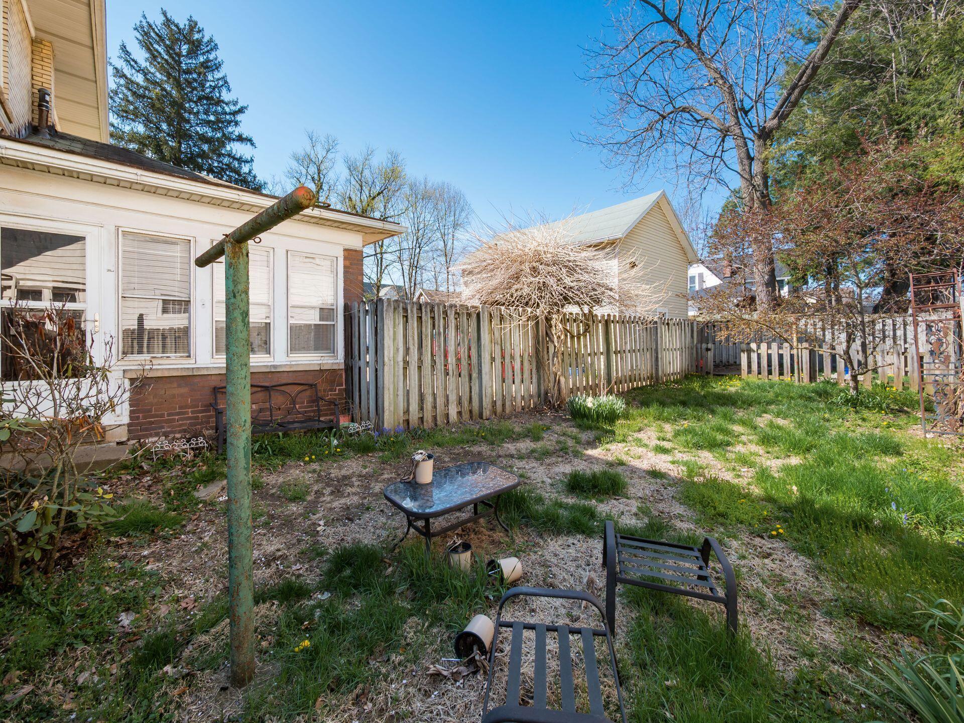 219 Coshocton Avenue