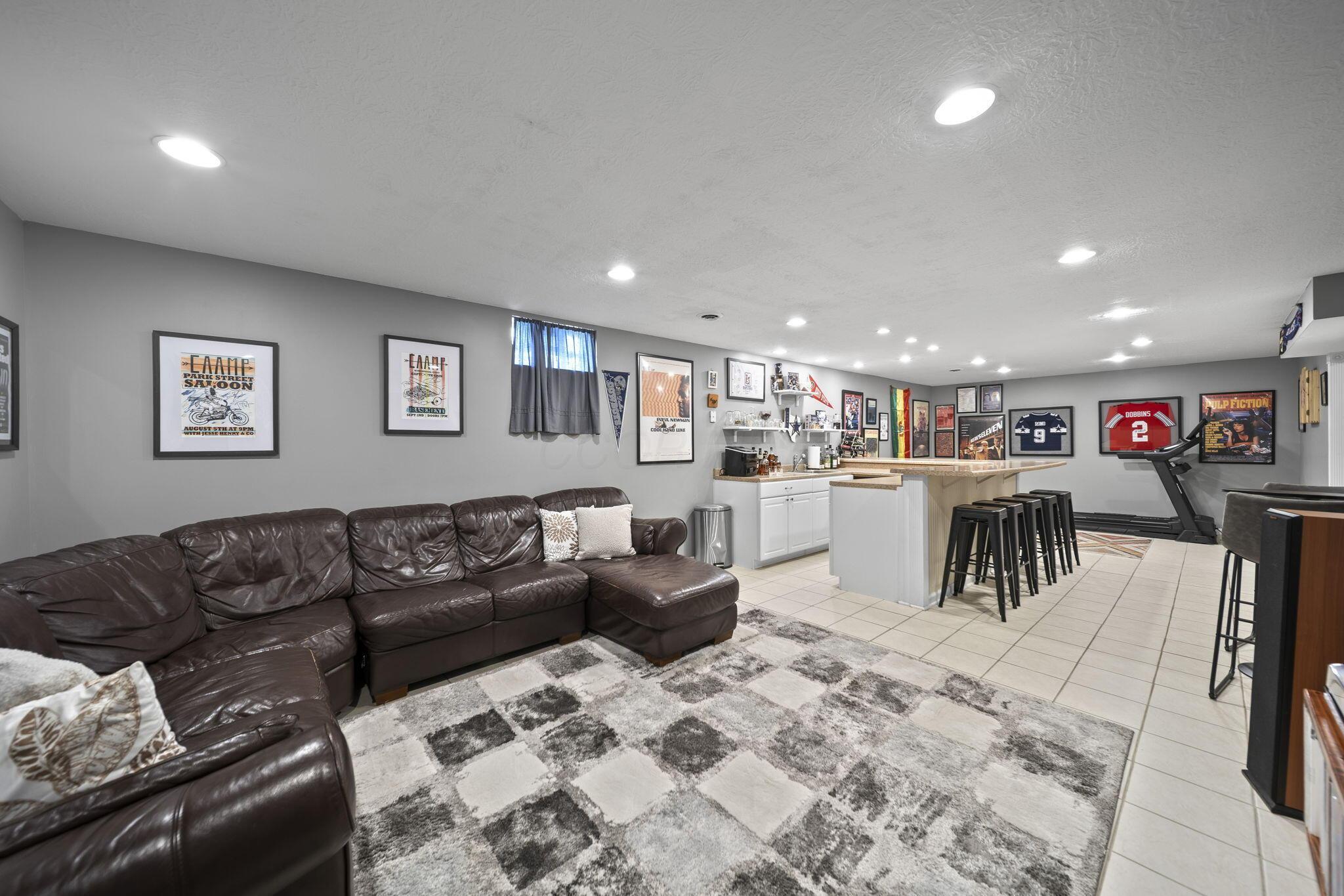 5532 Crenton Drive