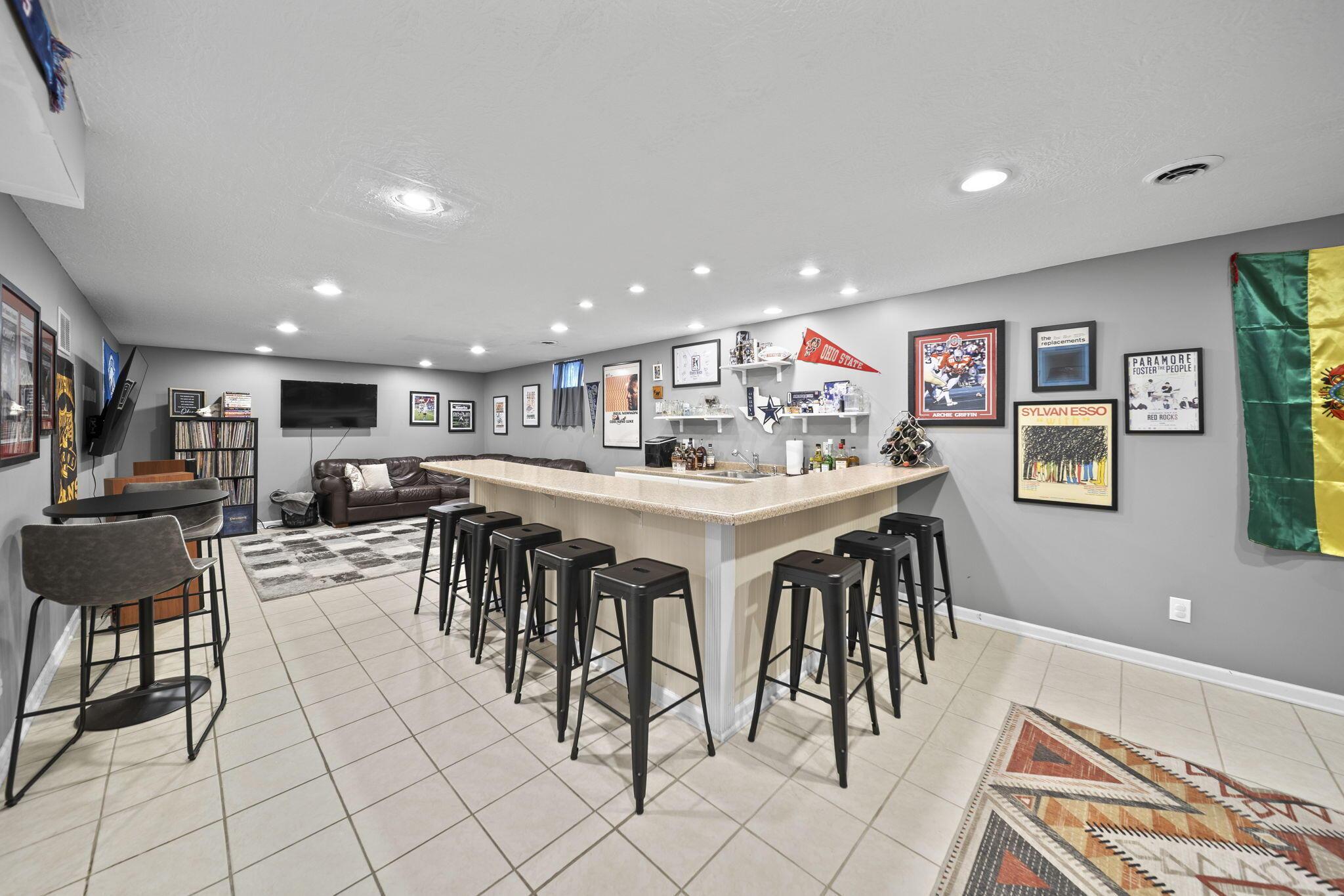 5532 Crenton Drive