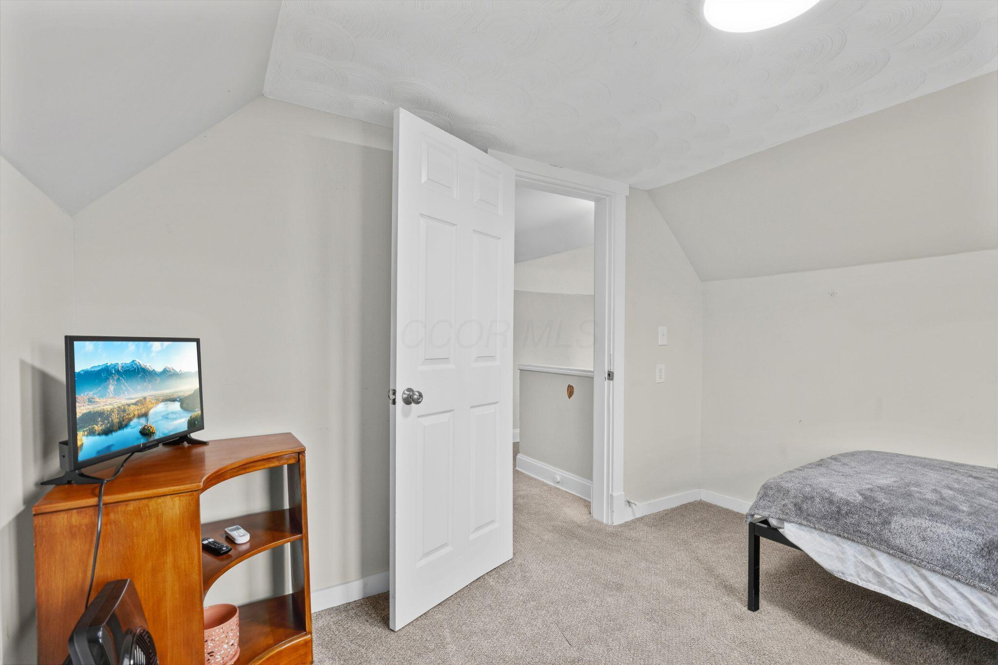 1515 Menlo Place
