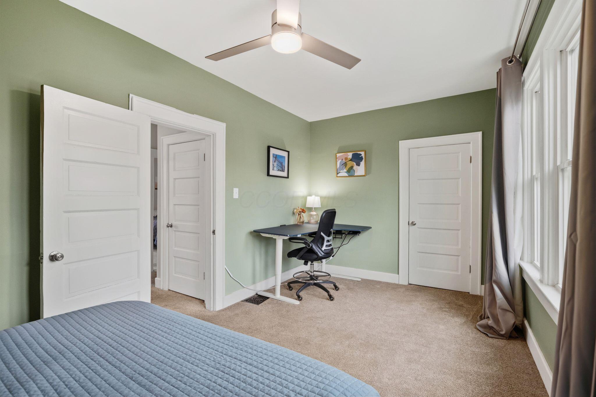 1515 Menlo Place