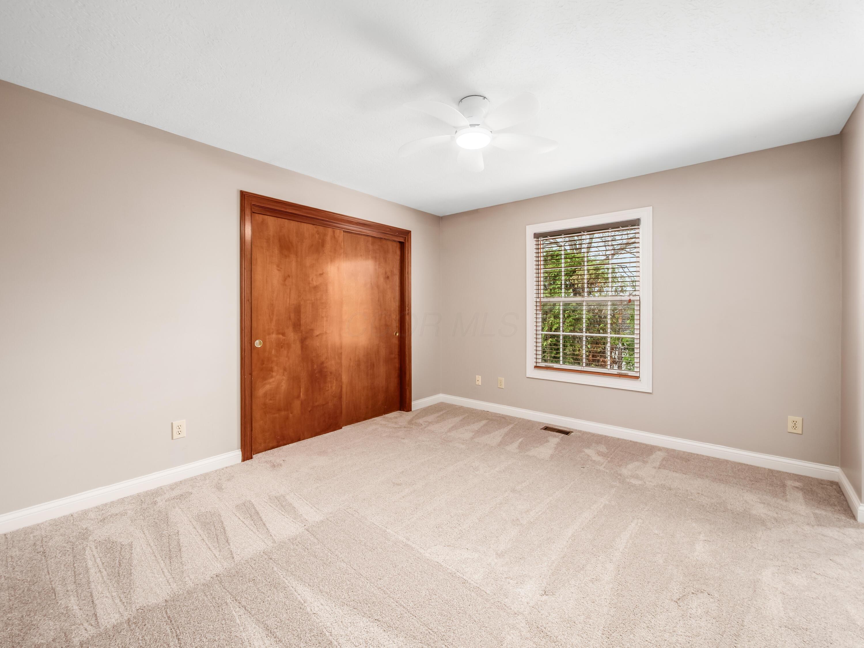 5695 Medallion Drive E