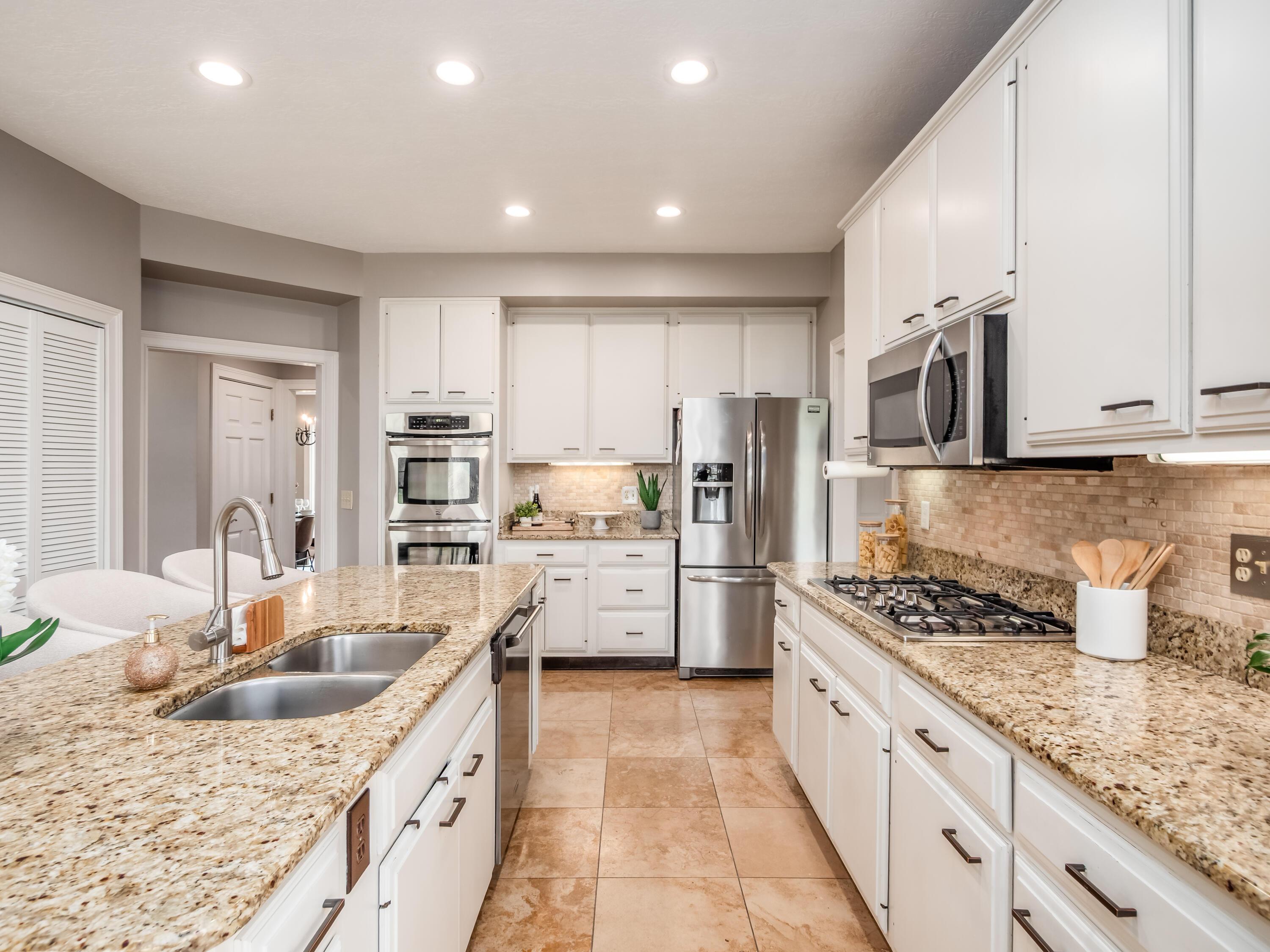 5695 Medallion Drive E