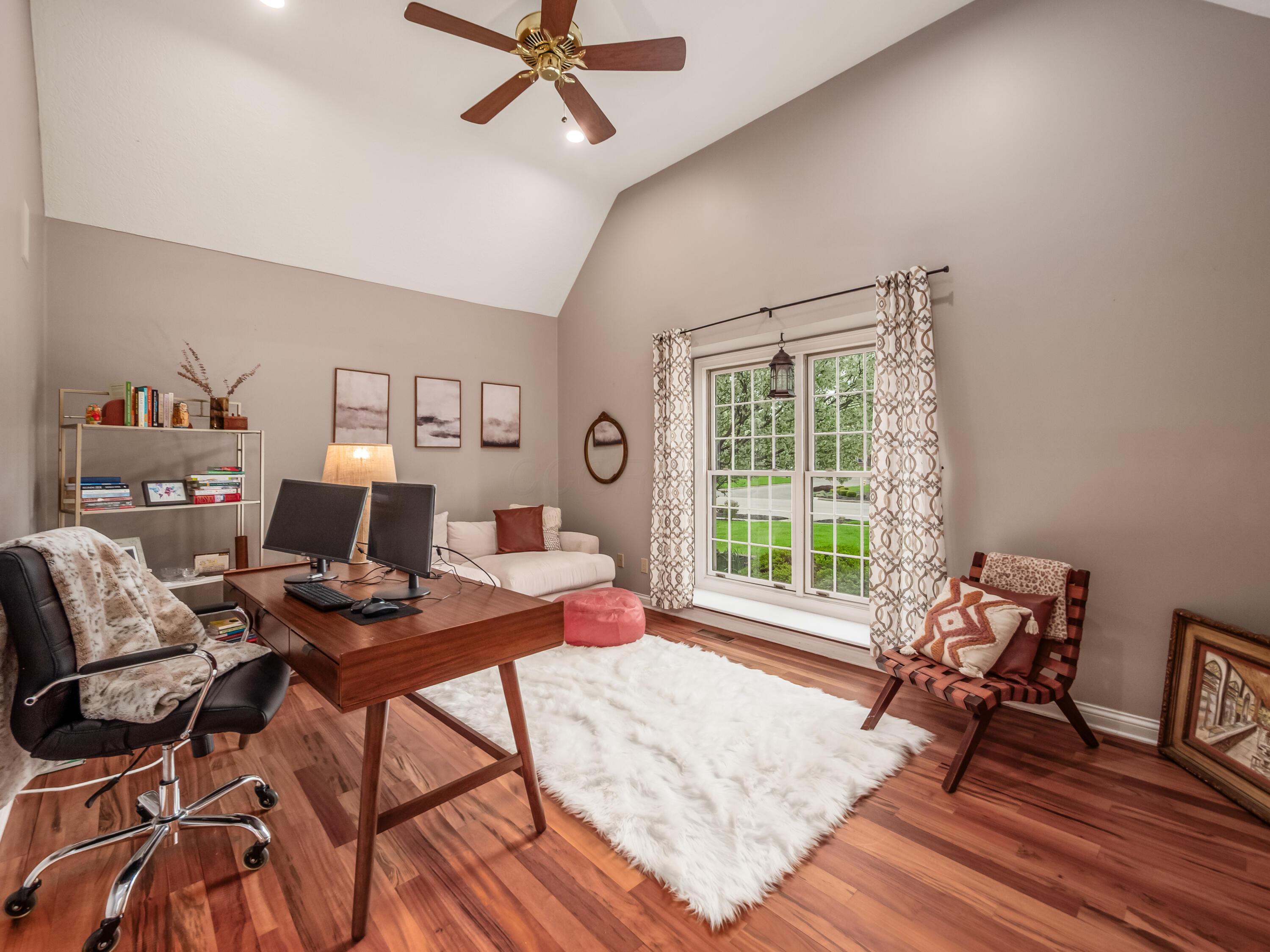 5695 Medallion Drive E