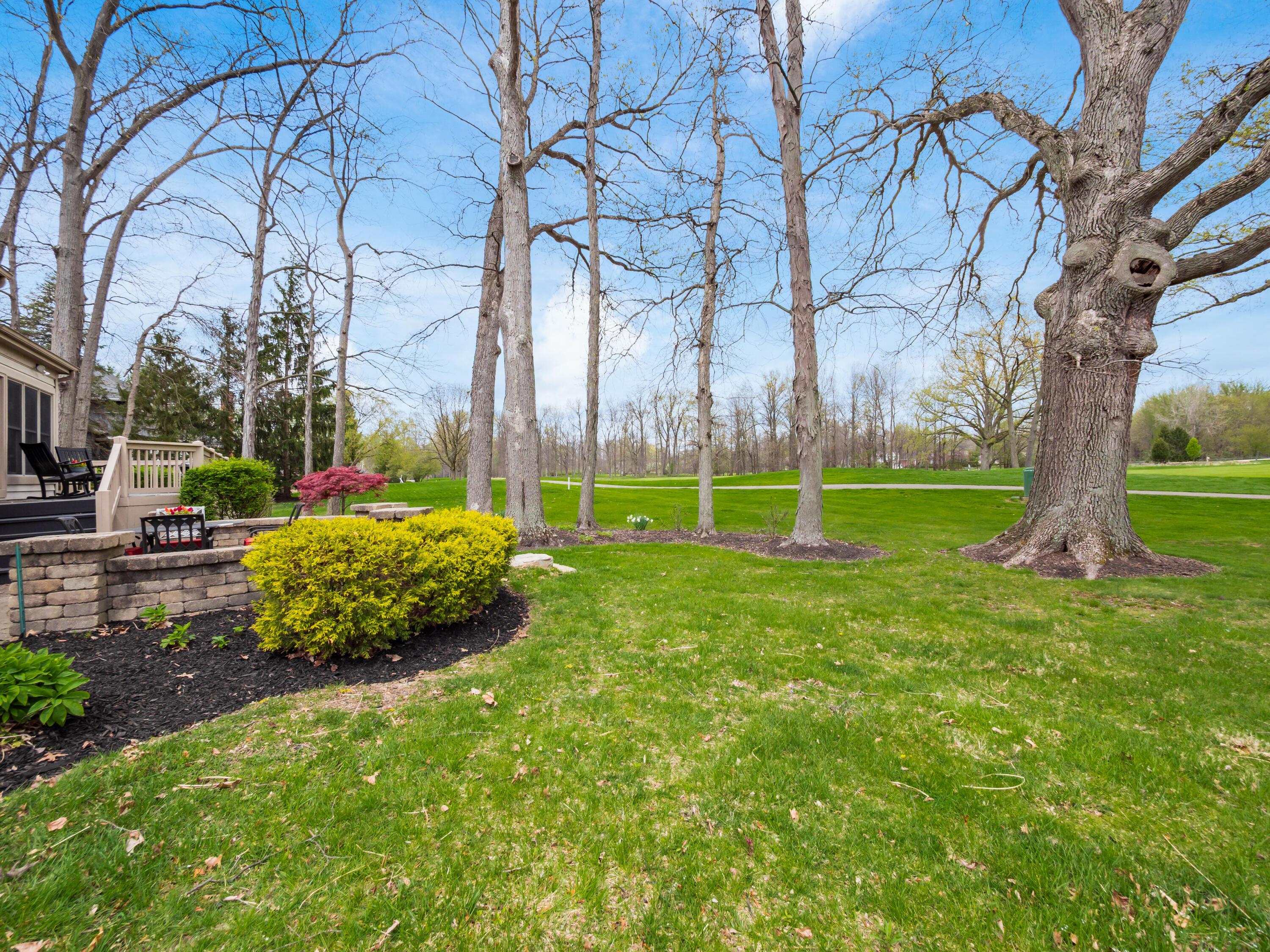 5695 Medallion Drive E