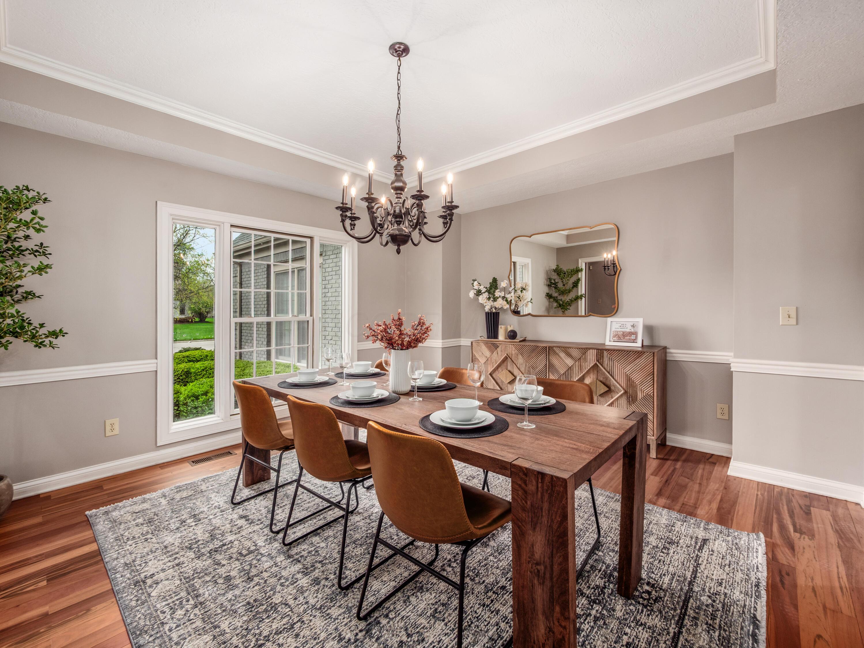 5695 Medallion Drive E