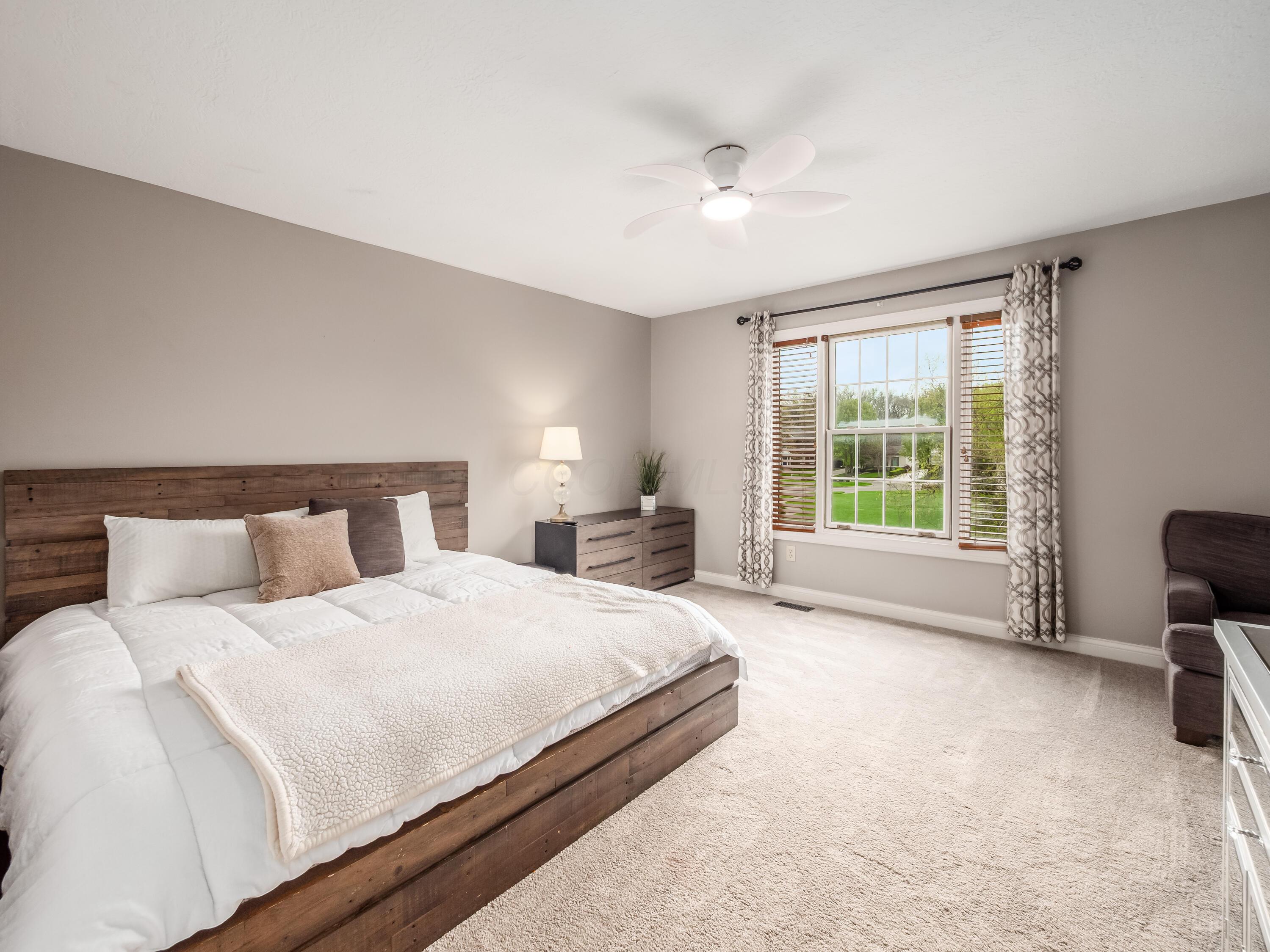 5695 Medallion Drive E