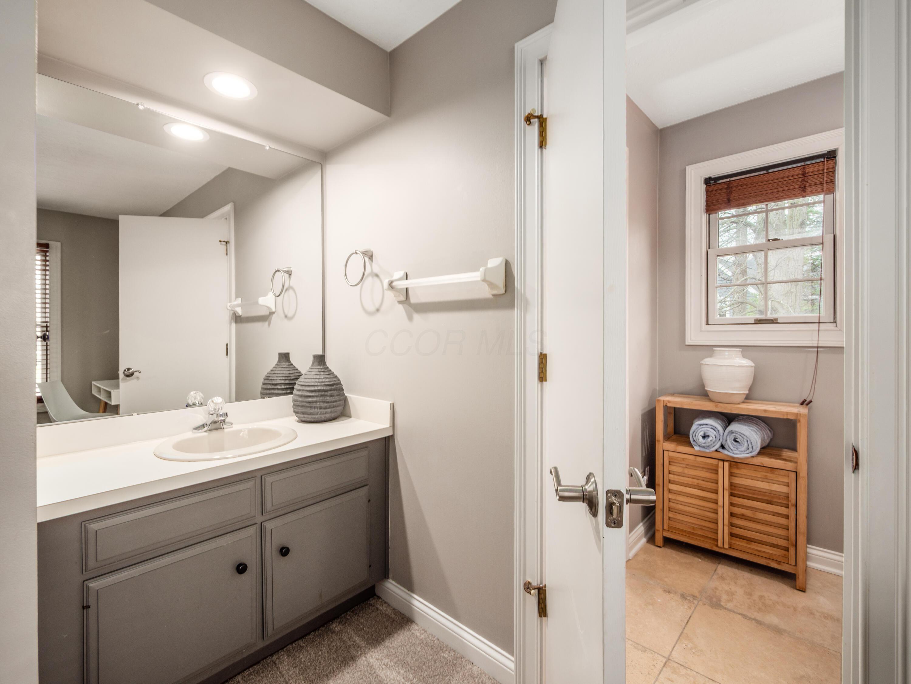 5695 Medallion Drive E